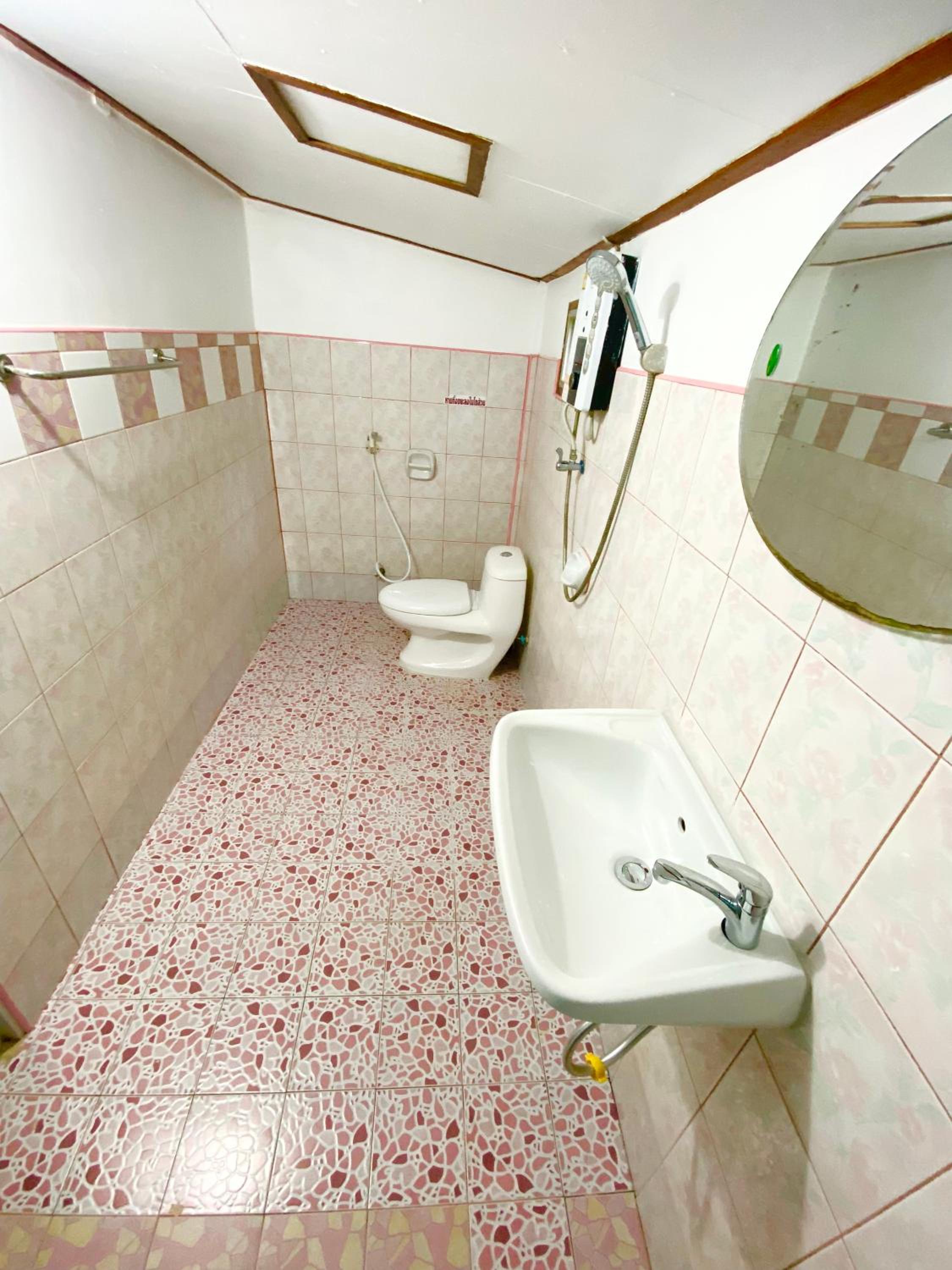 Standard Double Room - Photo 2