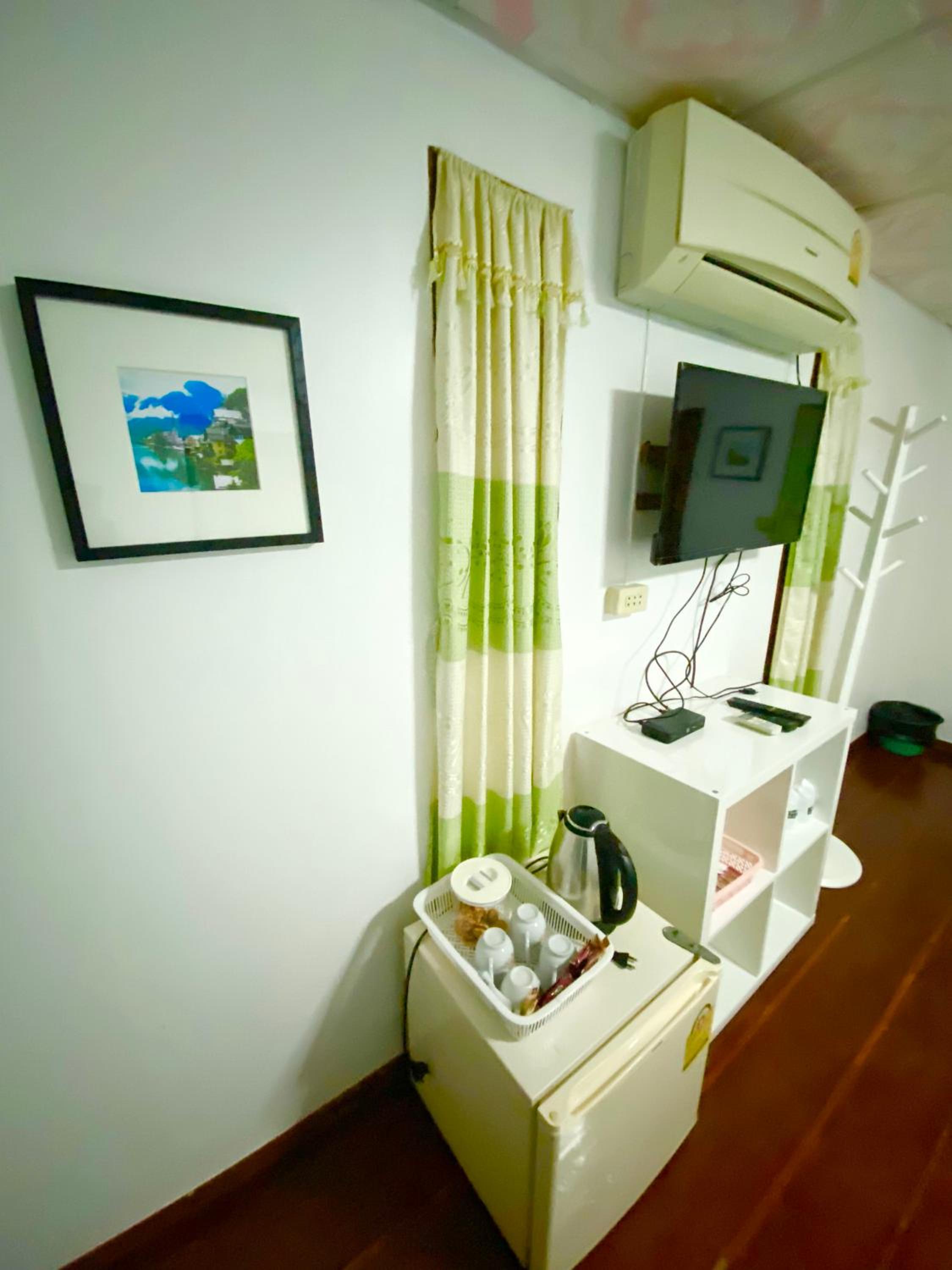 Standard Quadruple Room - Photo 5