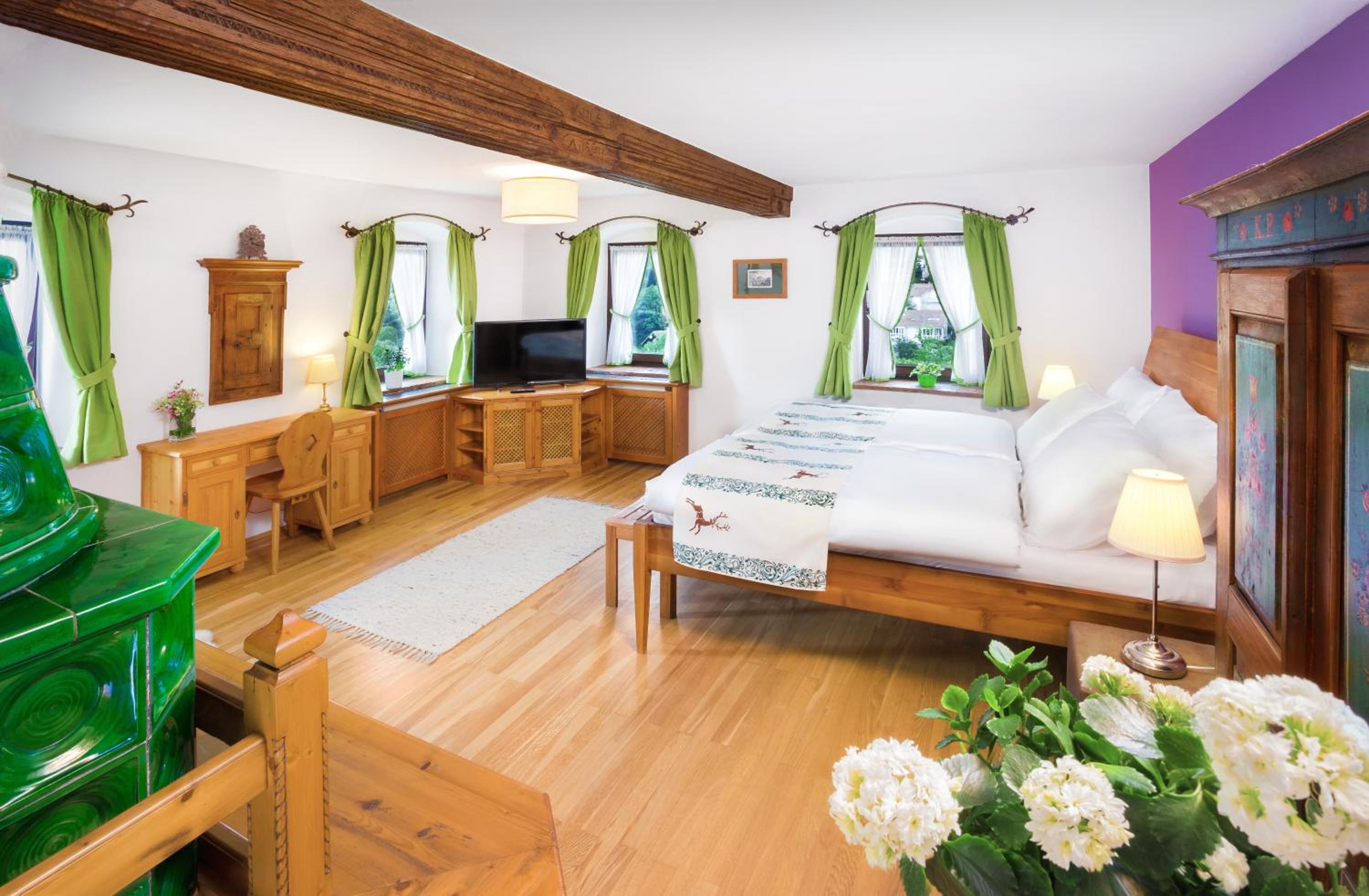 Large Double Room photo 1
