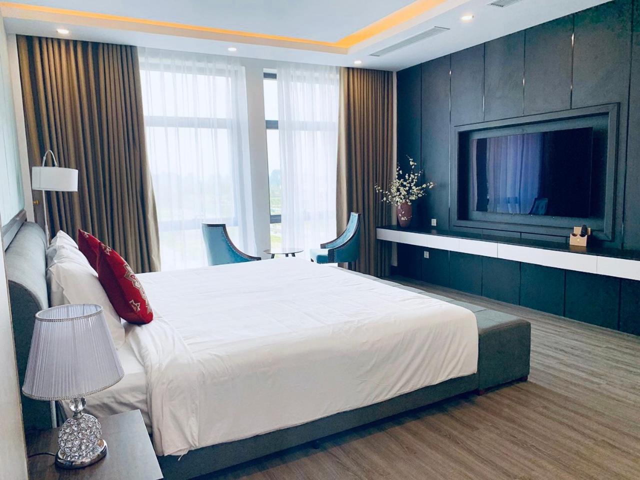 Presidential Suite photo 3