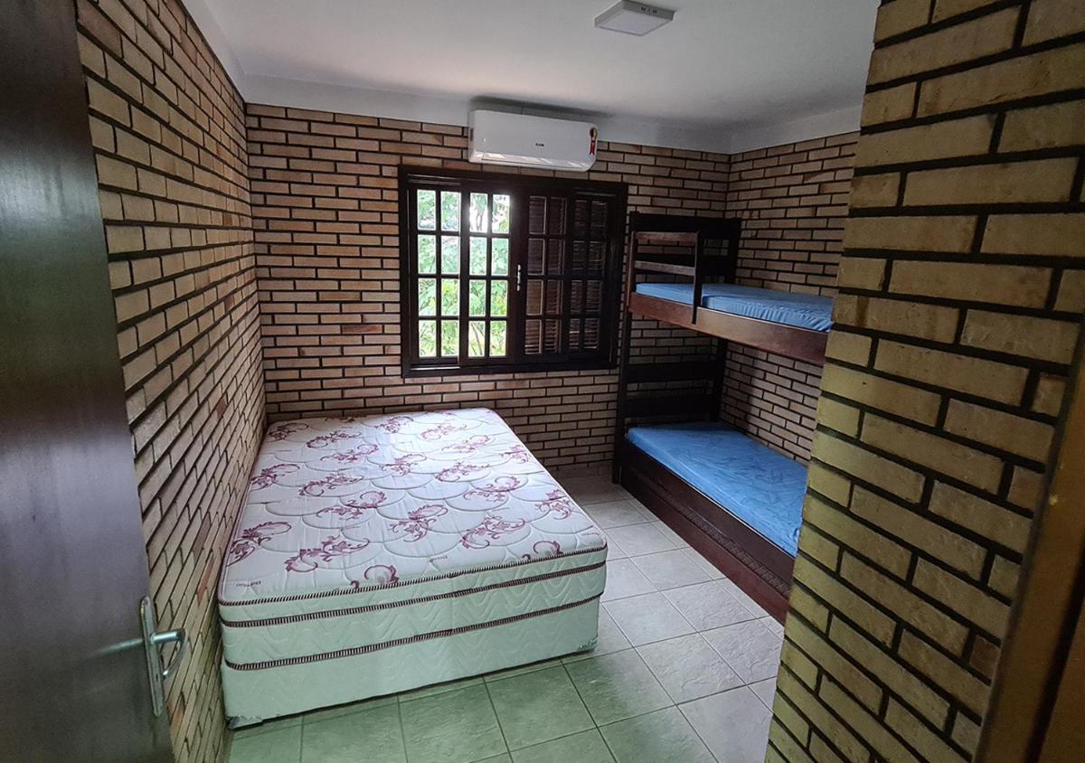 Four-Bedroom House photo 2