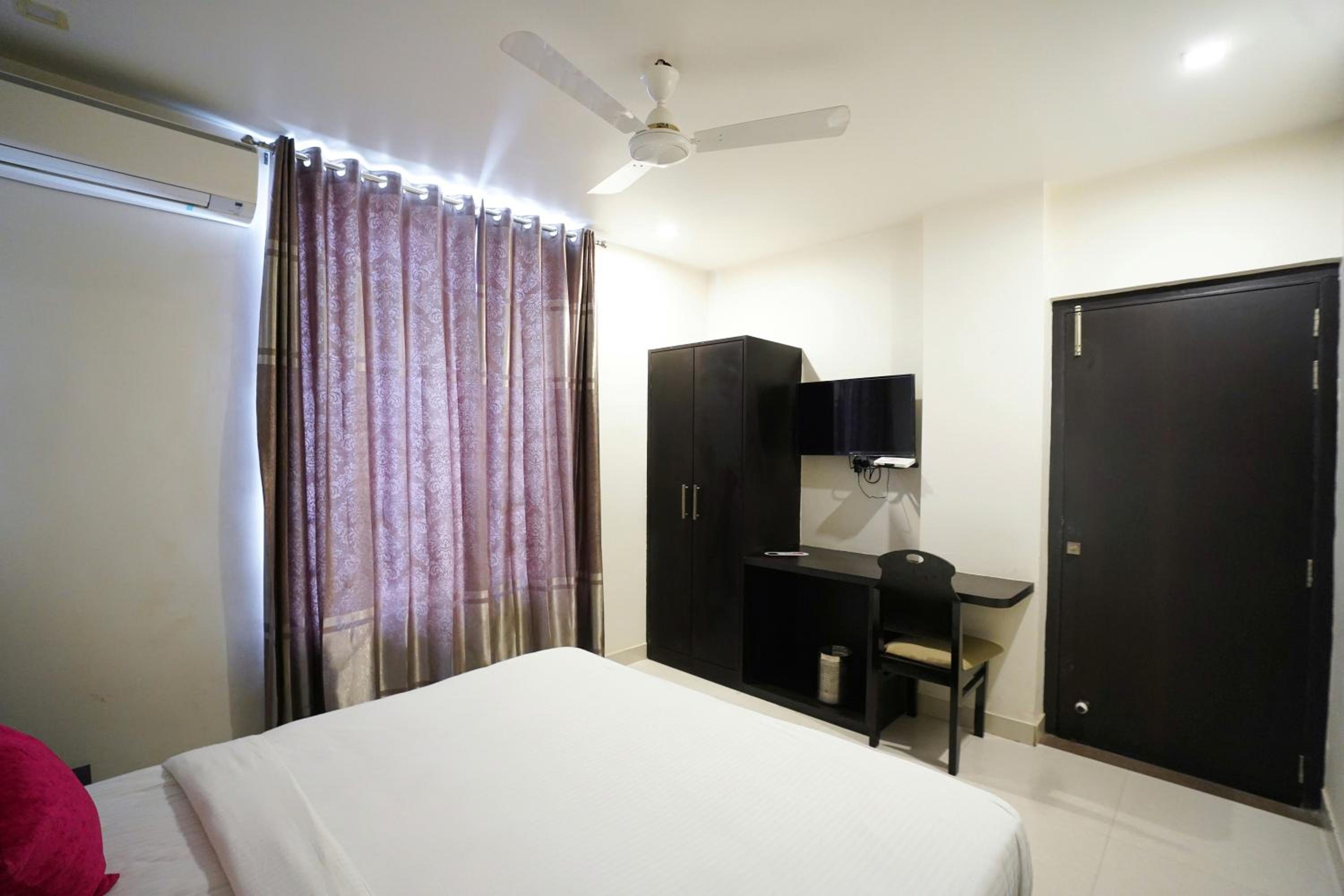 Standard Double Room - Photo 4