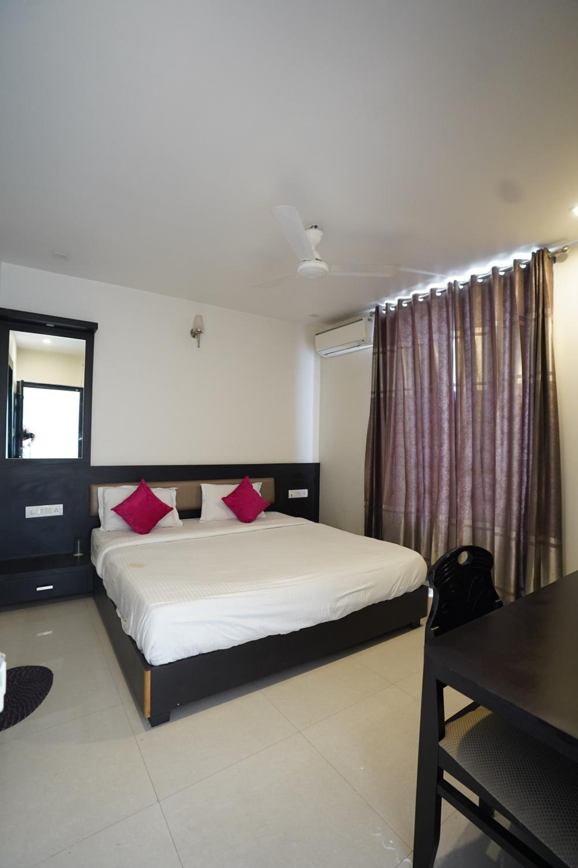 Standard Double Room - Photo 1