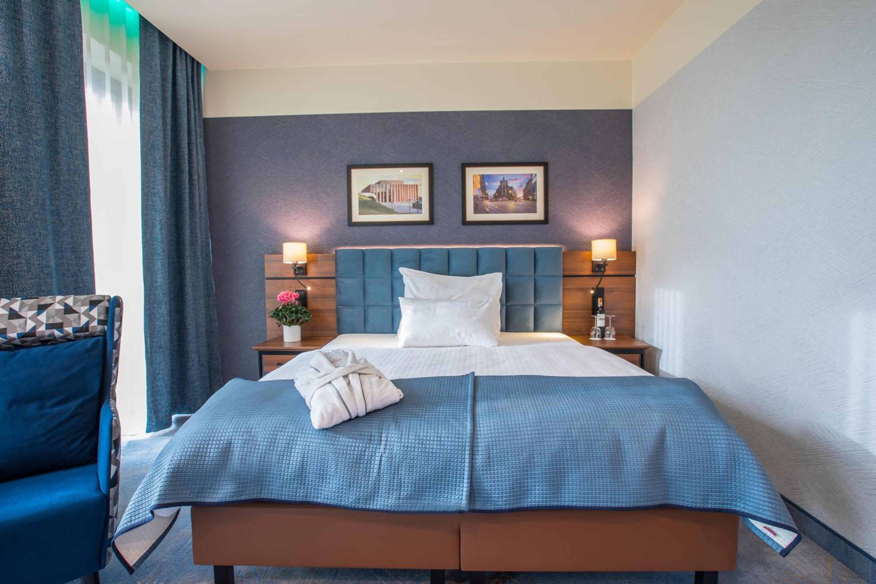 Deluxe Double or Twin Room - Photo 5