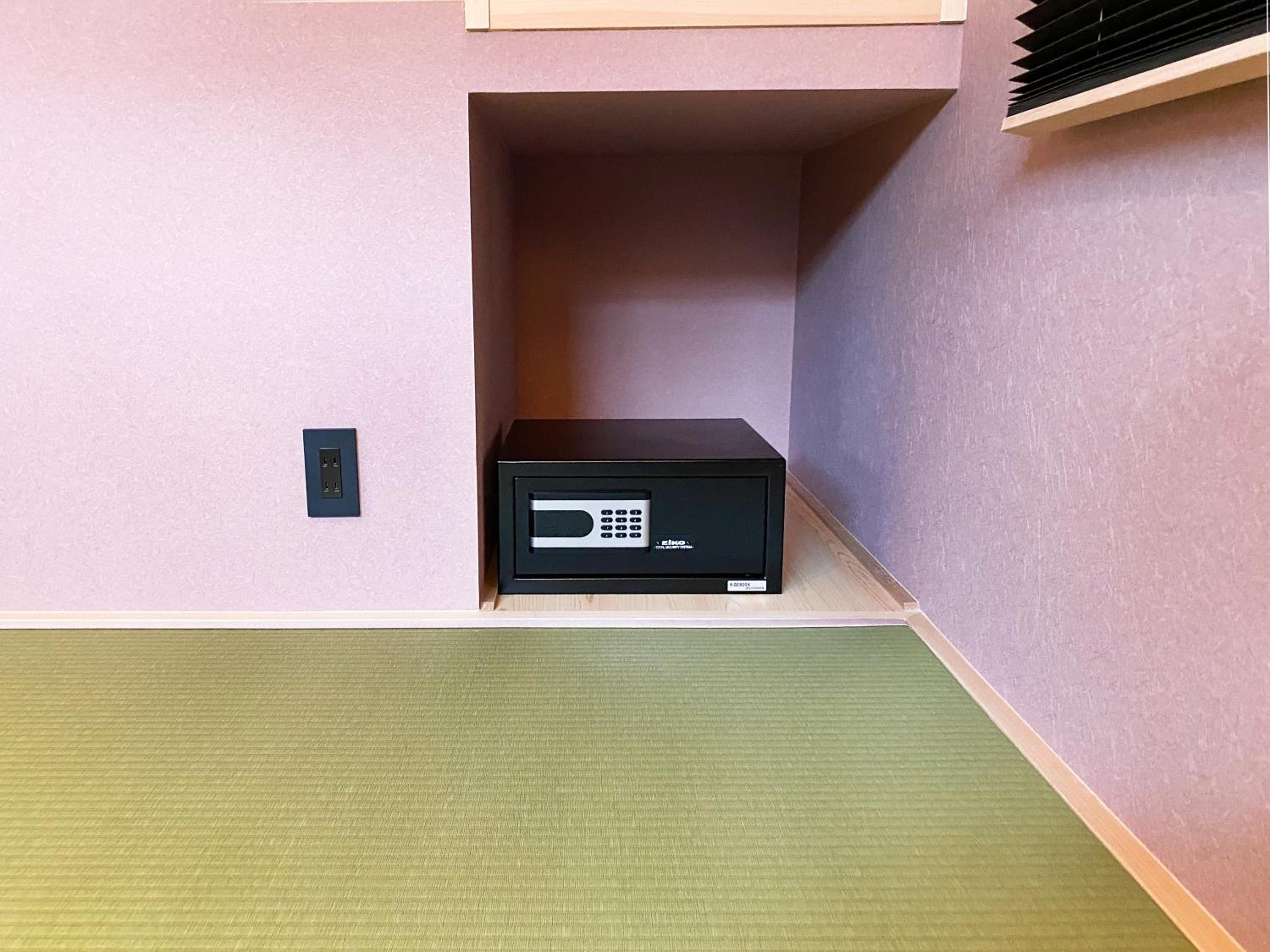 Deluxe Twin Room - Photo 12