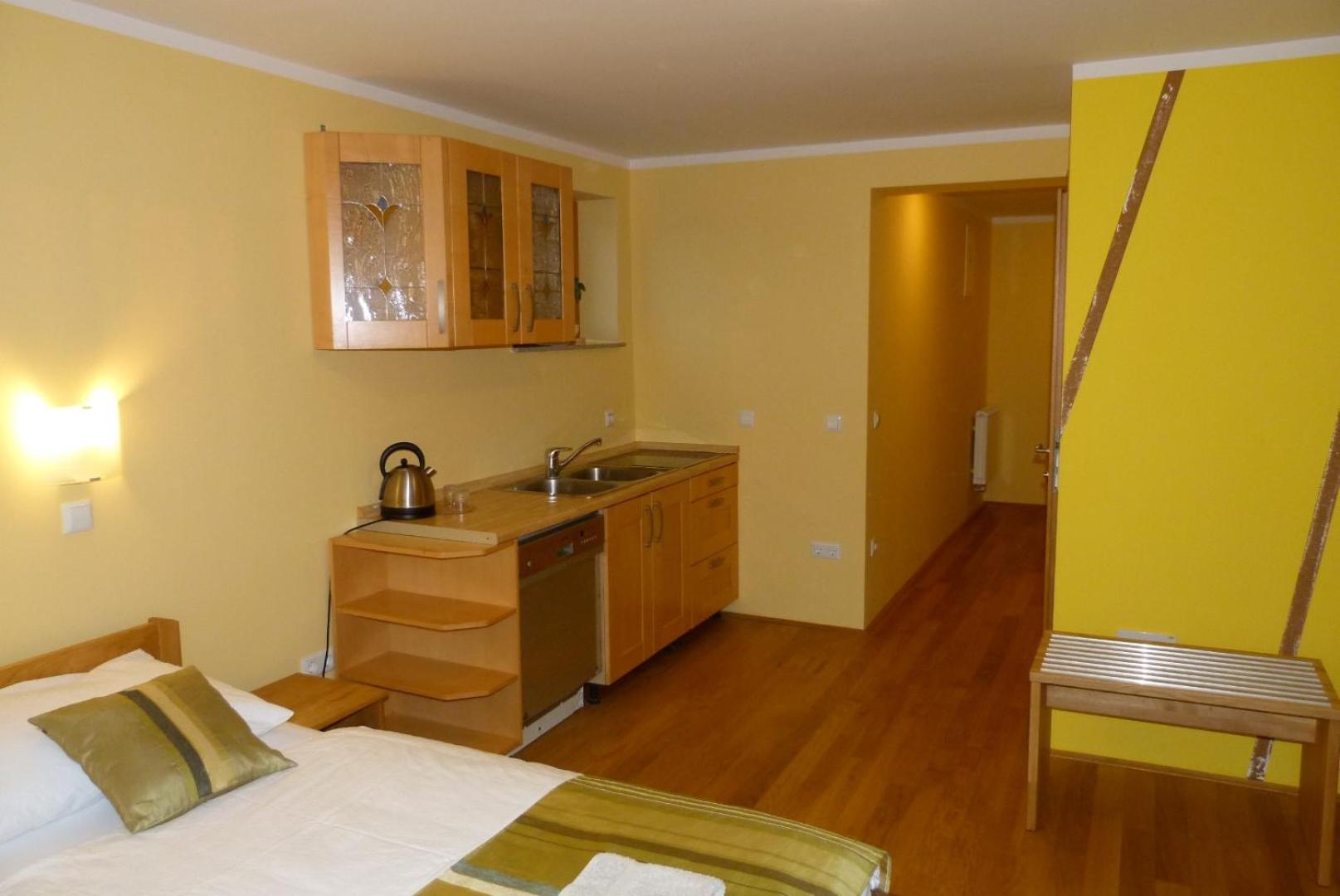 One-Bedroom Apartment with Balcony photo 1