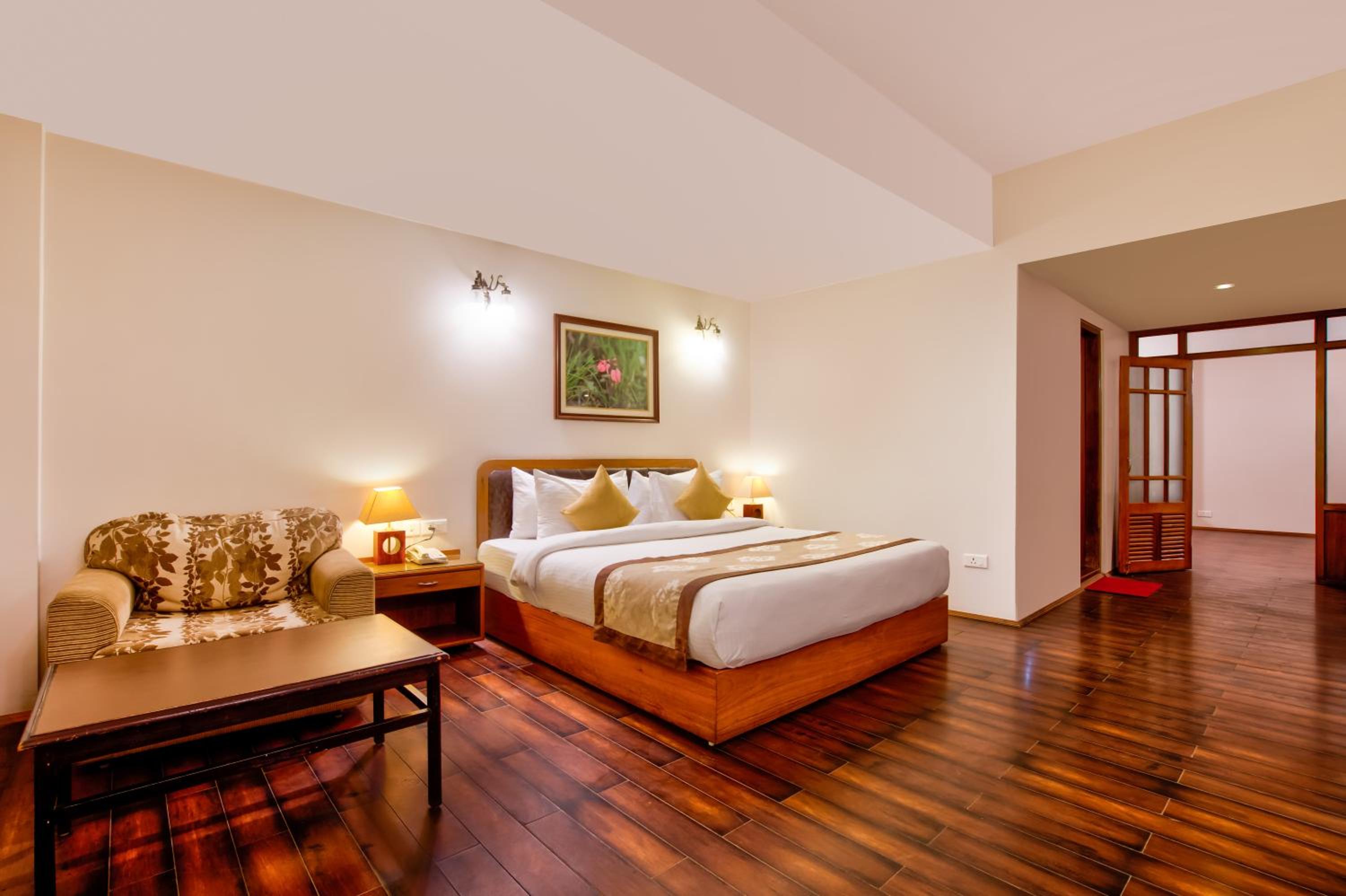 Suite with Private Balcony photo 3