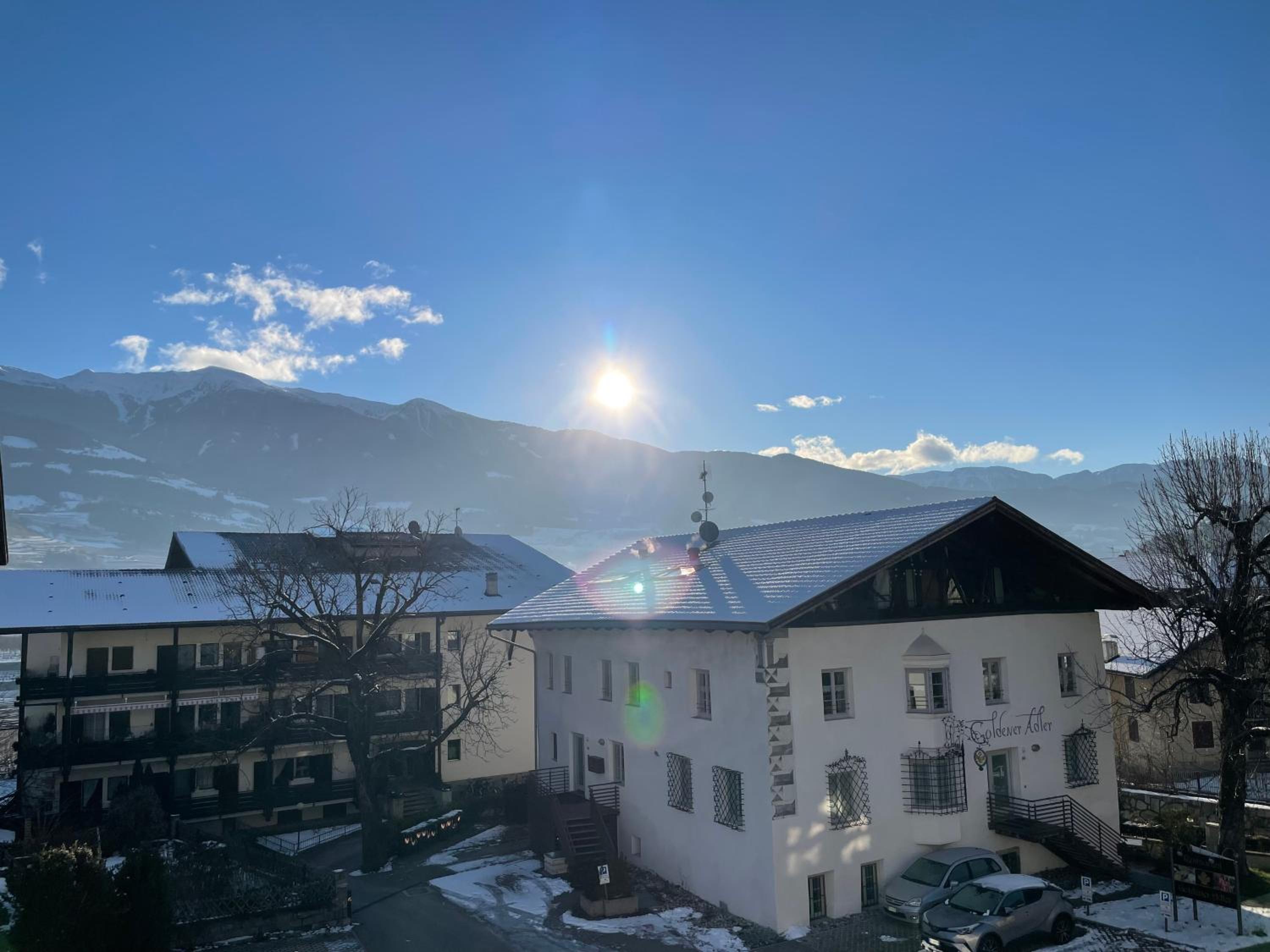 Apartment with Mountain View - Photo 7