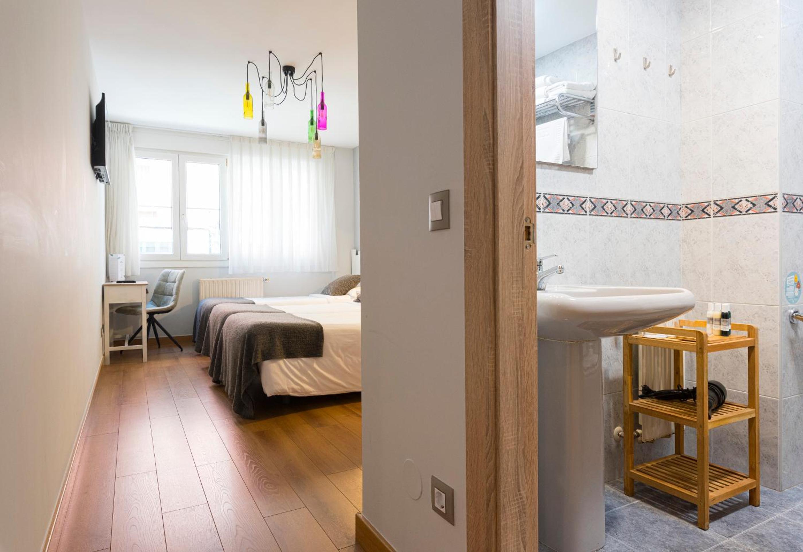 Triple Room - Photo 7