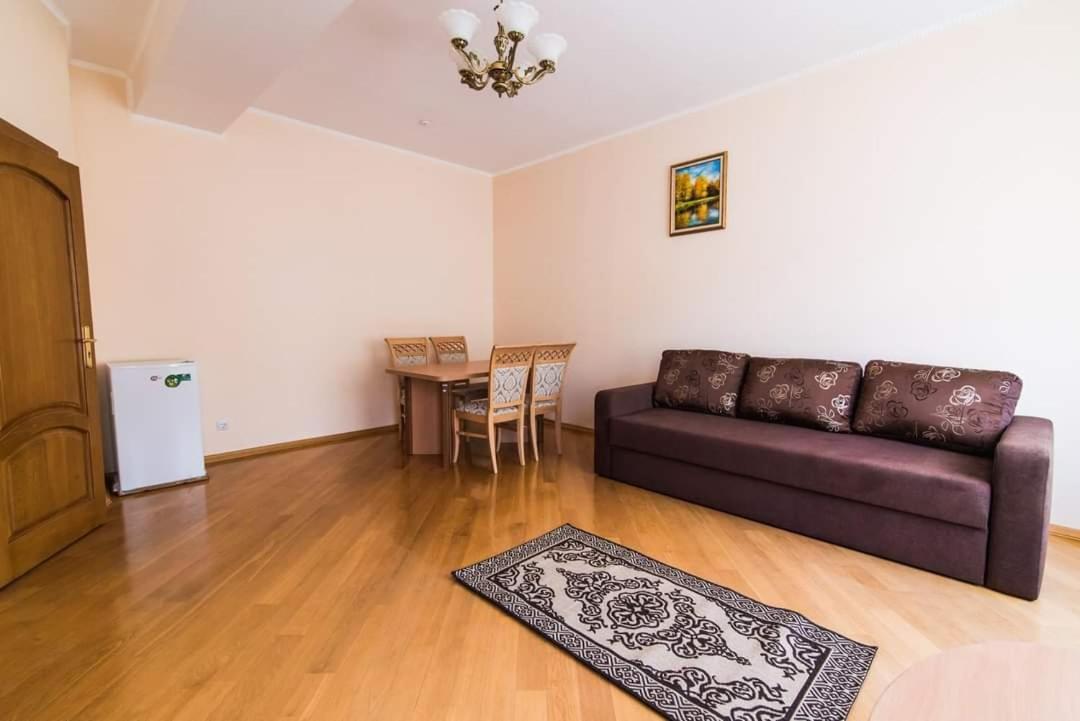 Large Double or Twin Room photo 3