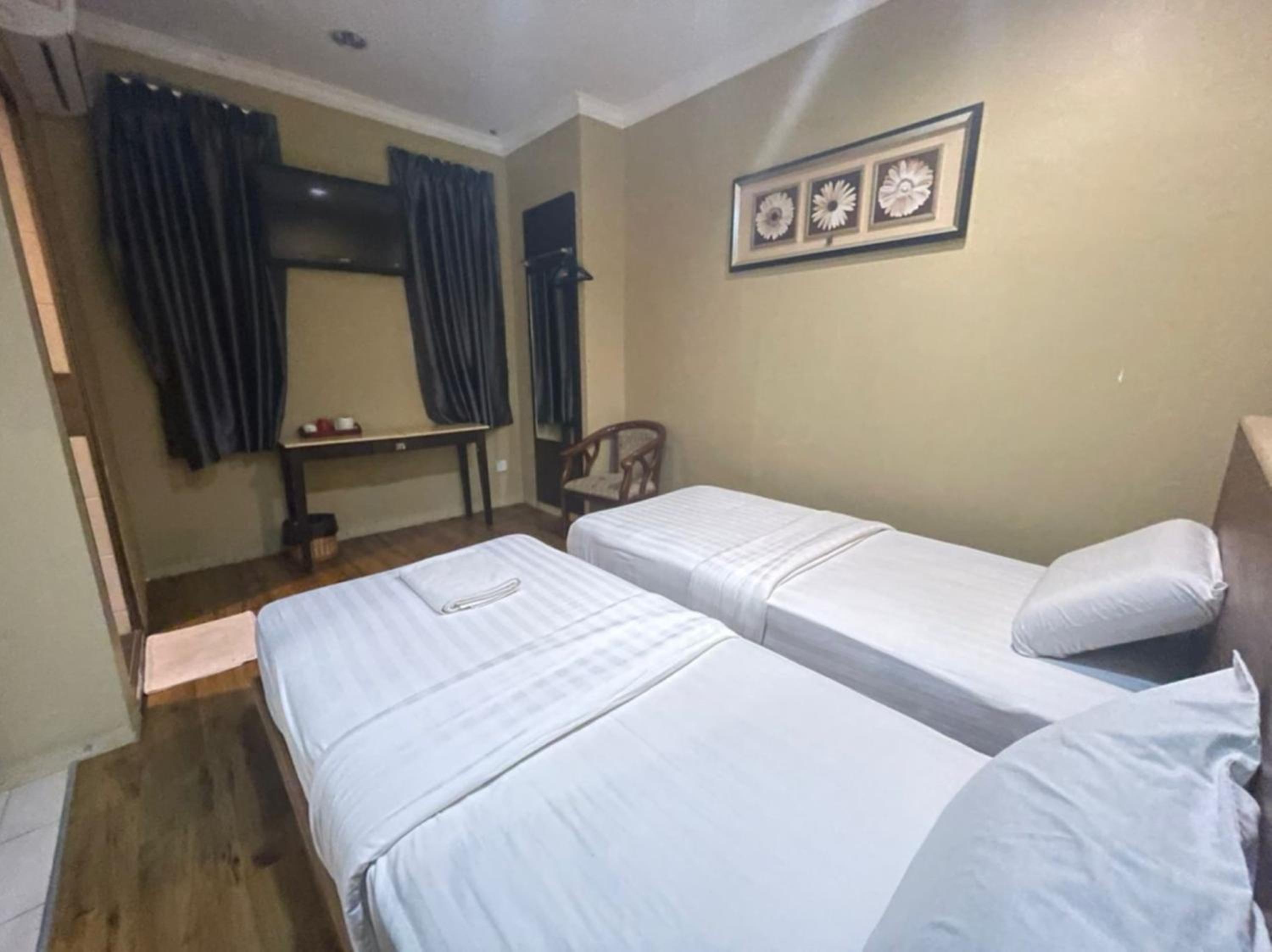 Standard Twin Room photo 2