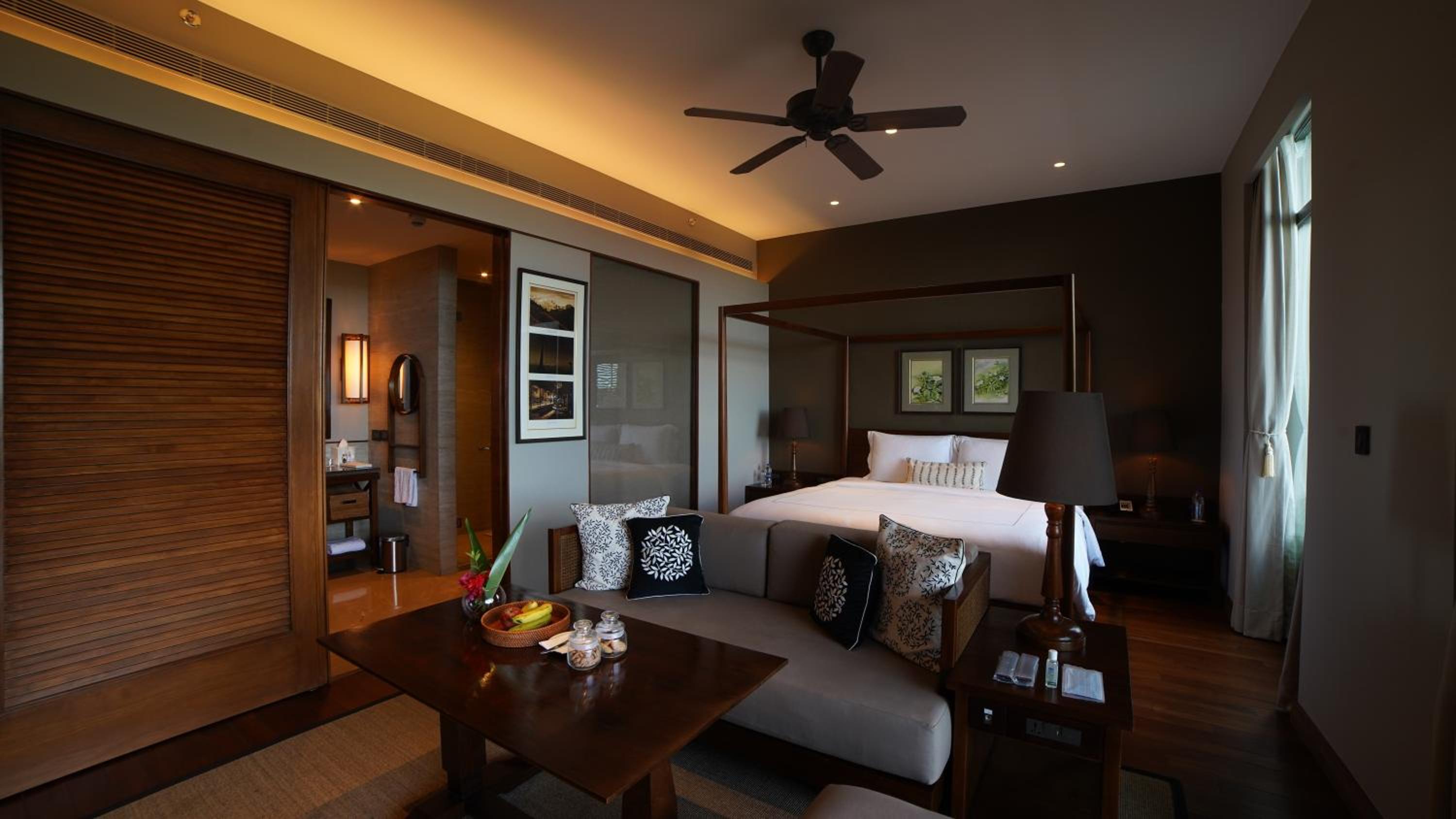 Tea Plantation Villa Room King Bed at Taj Chia Kutir Resort & Spa Darjeeling