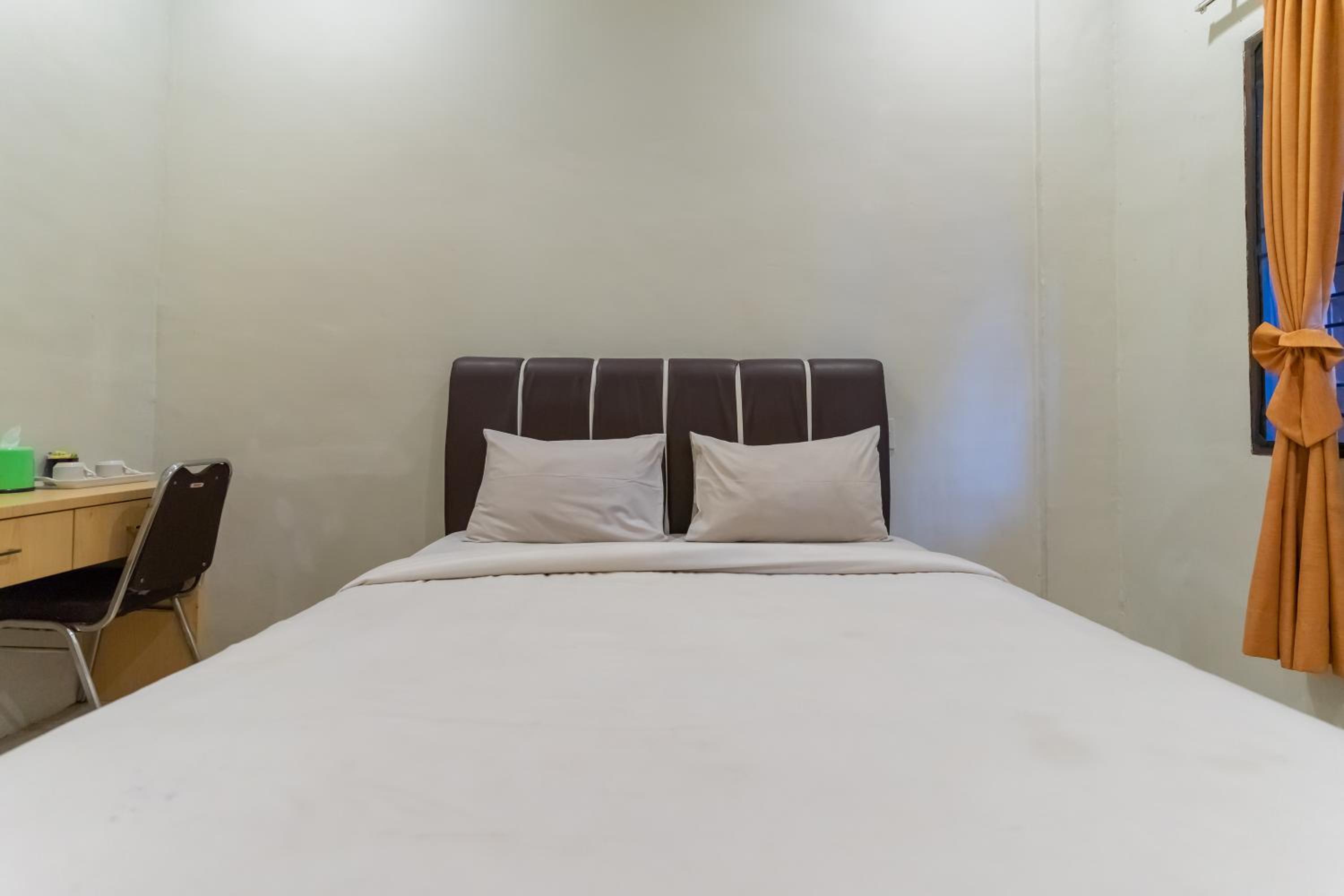 Standard Double Room - Photo 7