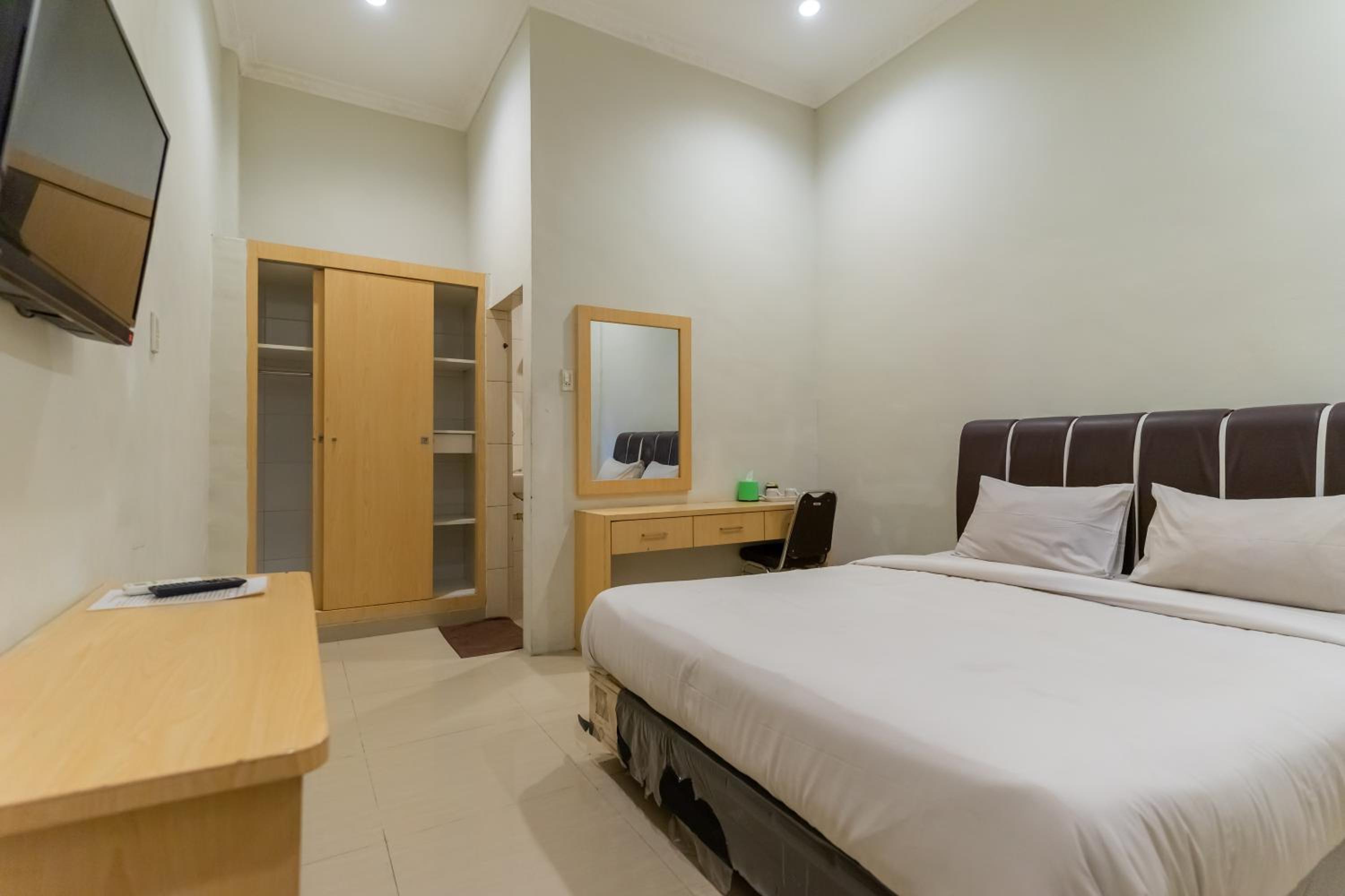 Standard Double Room - Photo 5