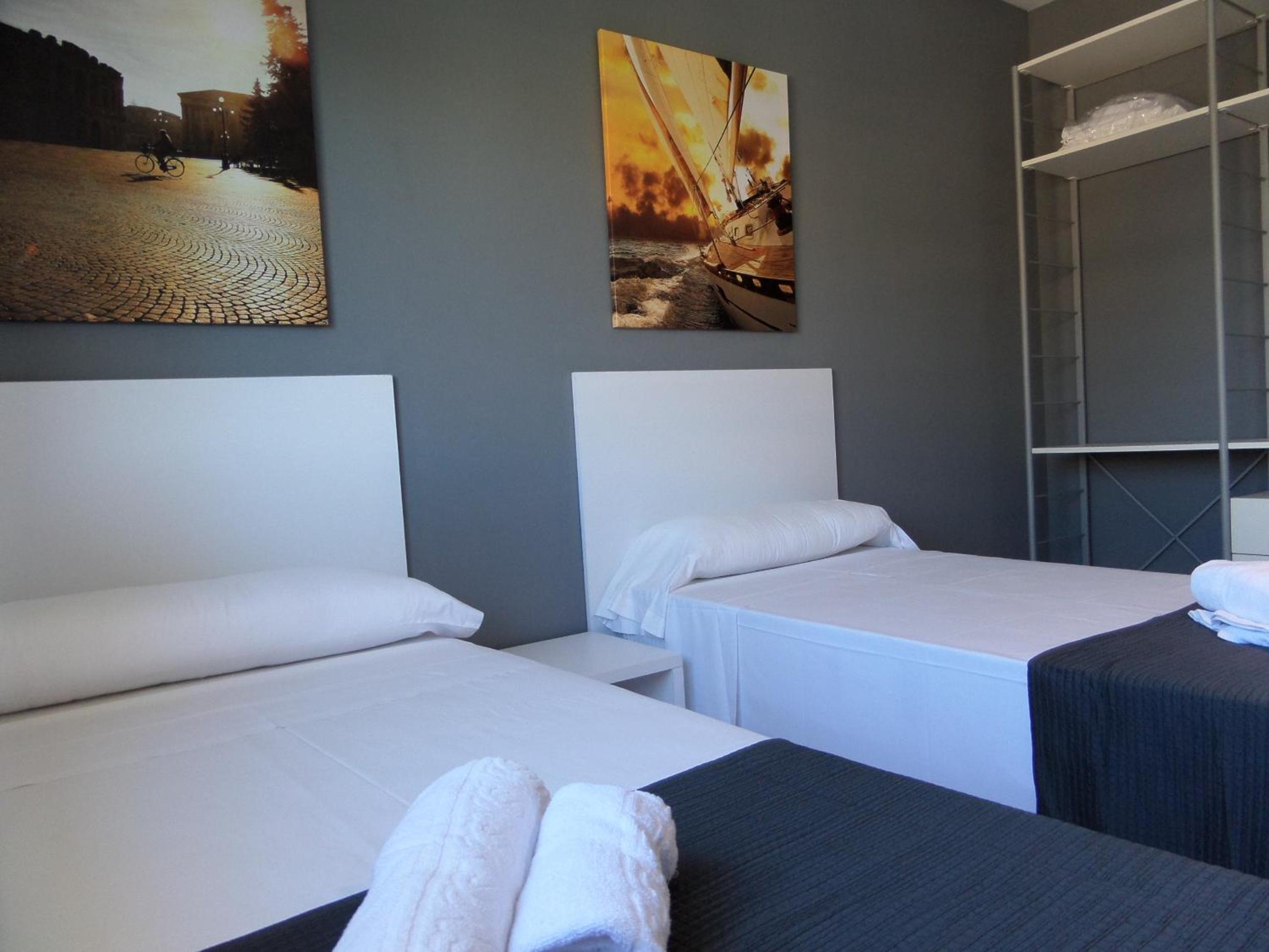 Apartamento de Dos Dormitorios con Vista a la Piscina