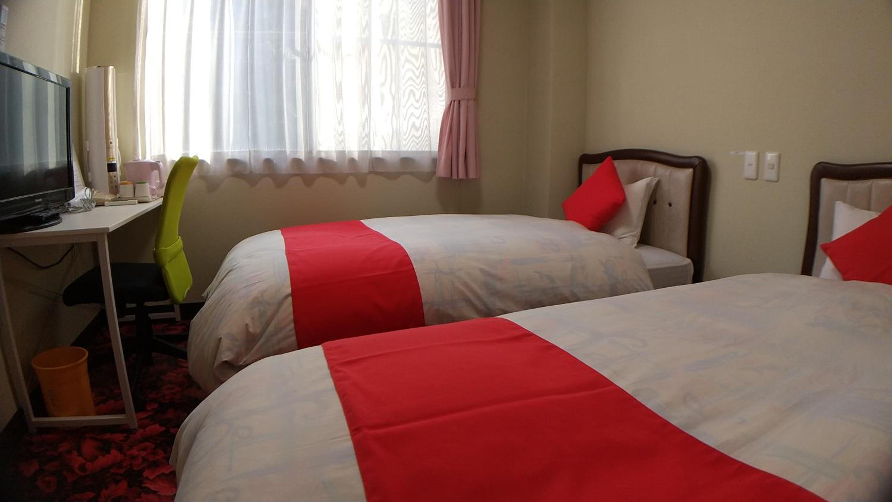 Twin Room Non-Smoking