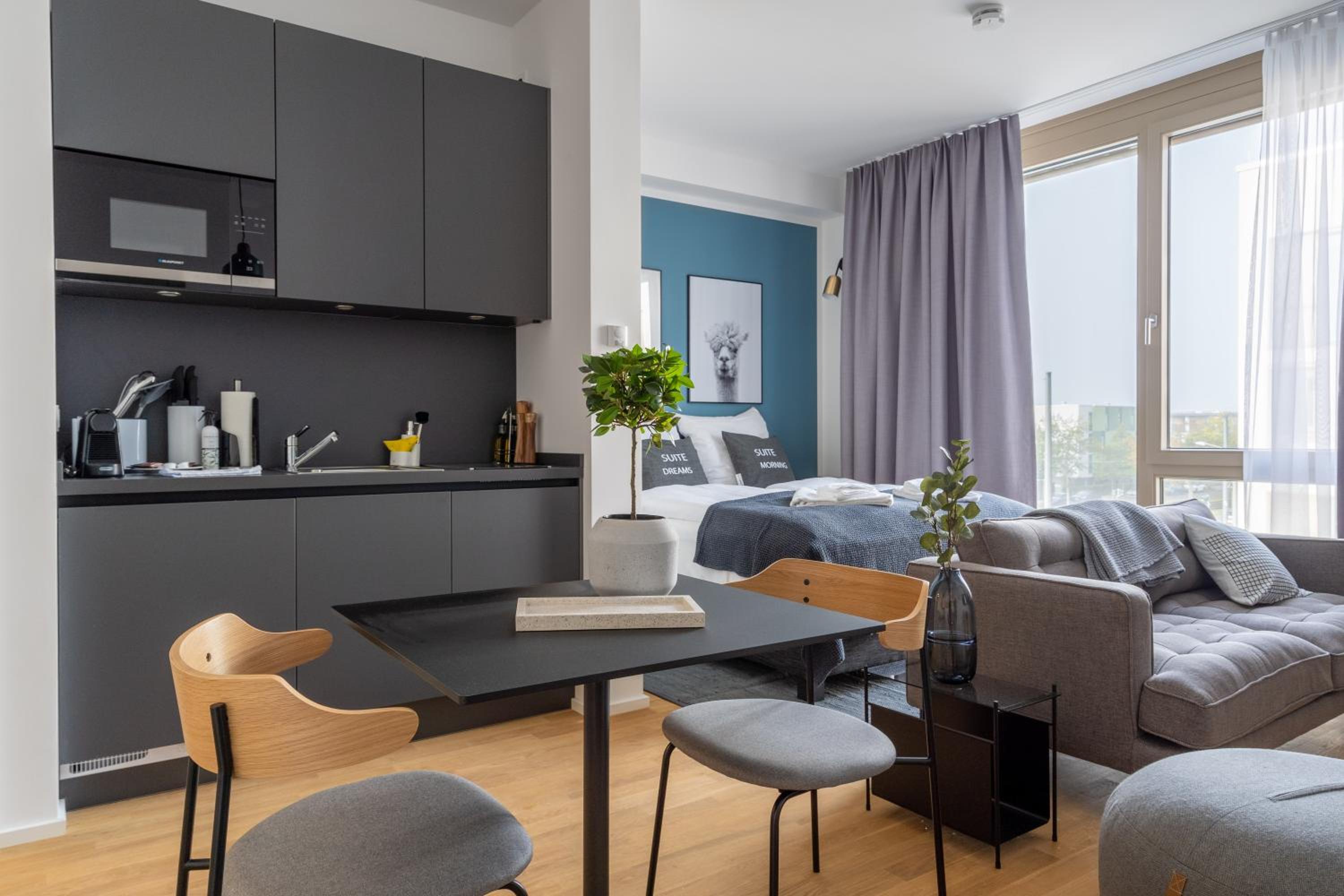 Suite M