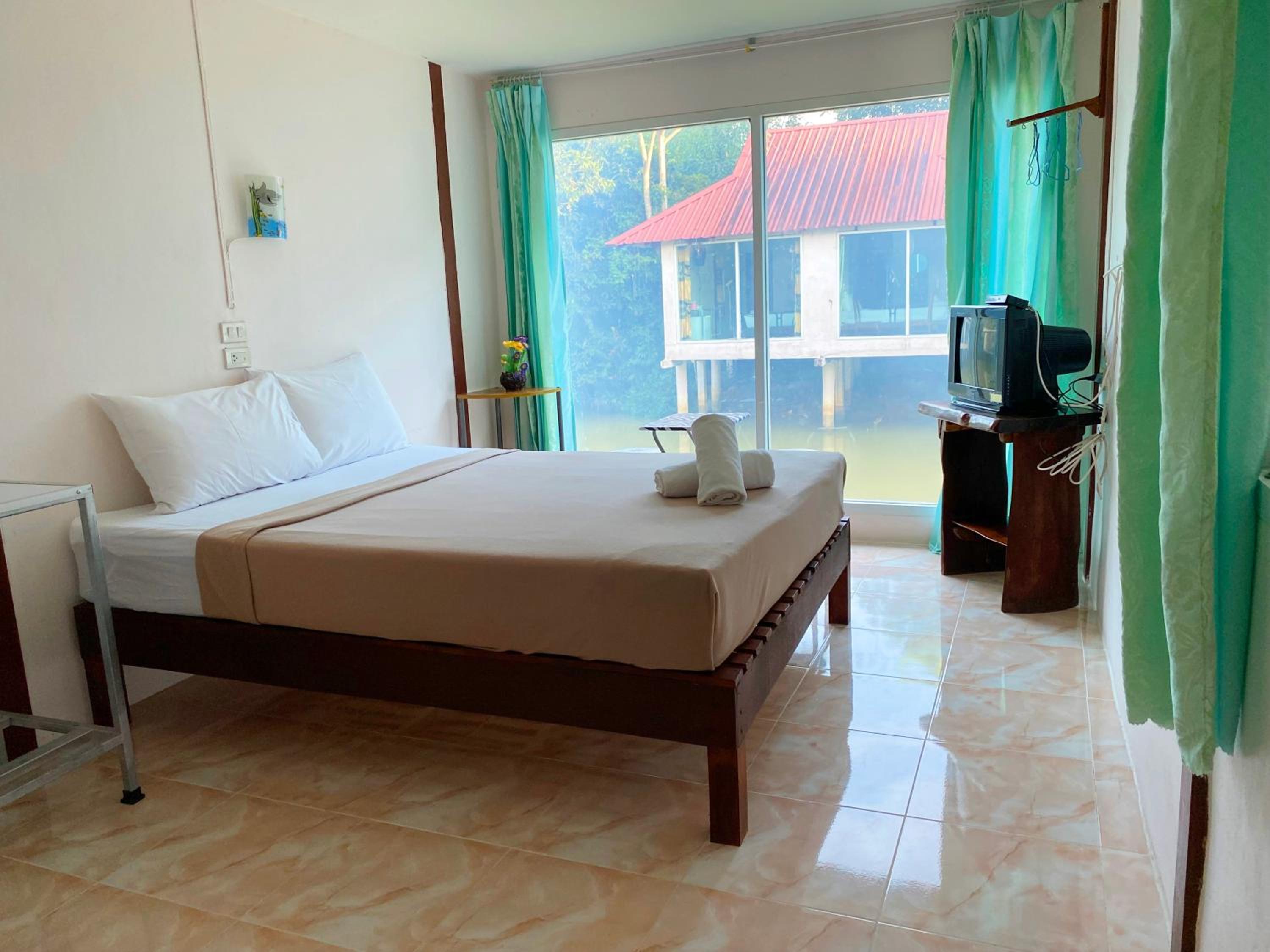 Economy Double Room photo 2