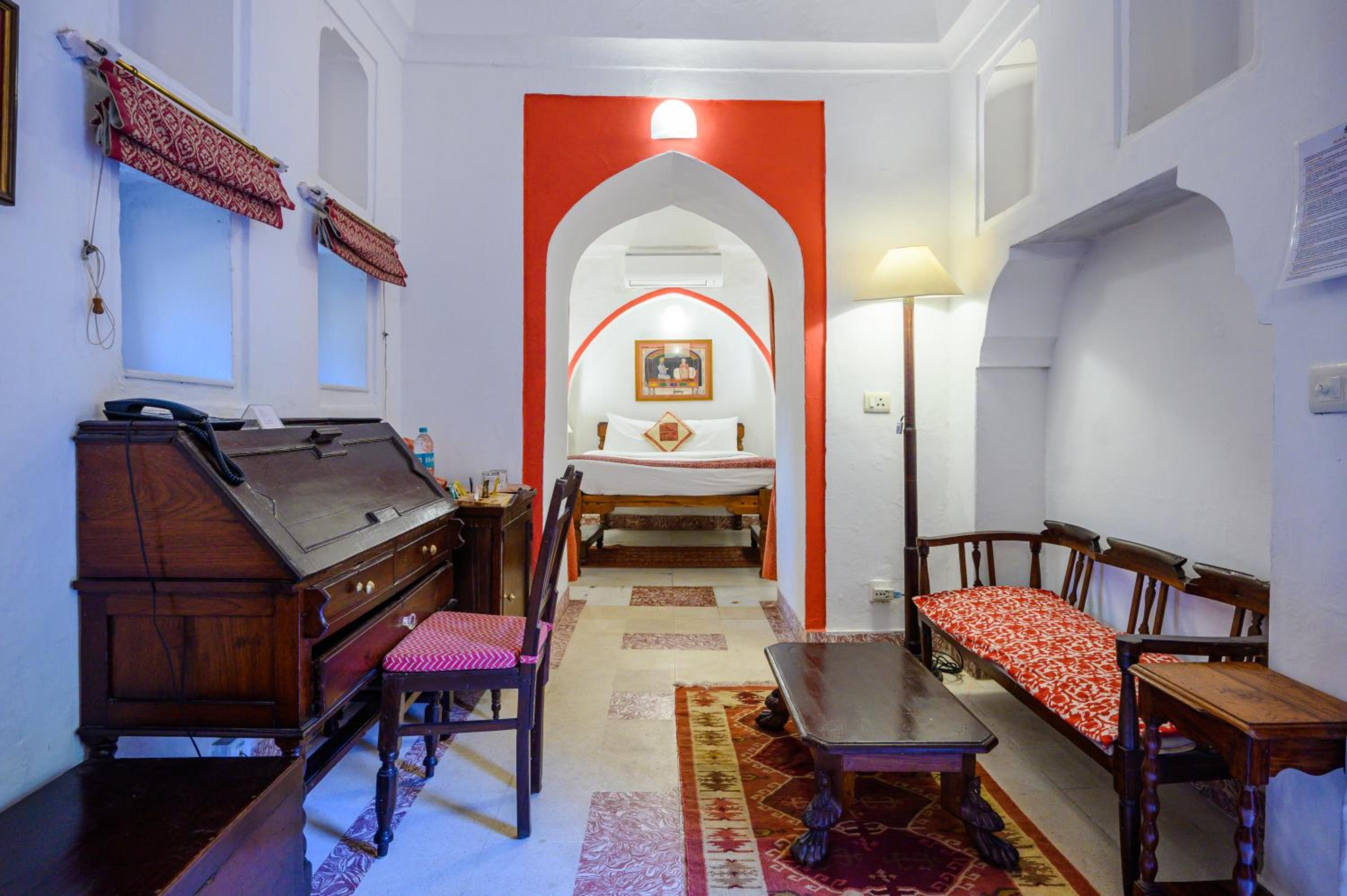 Heritage Romance Room - Enjoy a 10% discount on spa, laundry, and vintage car services, alongside complimentary evening tea, guided fort tours, and morning yoga (7:00 AM – 8:00 AM) photo 2