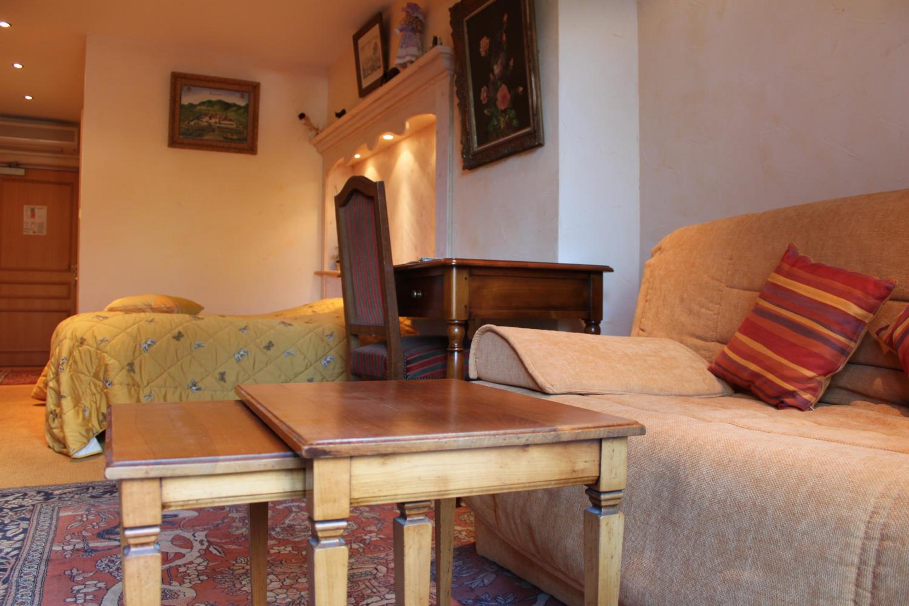 Suite - Photo 20
