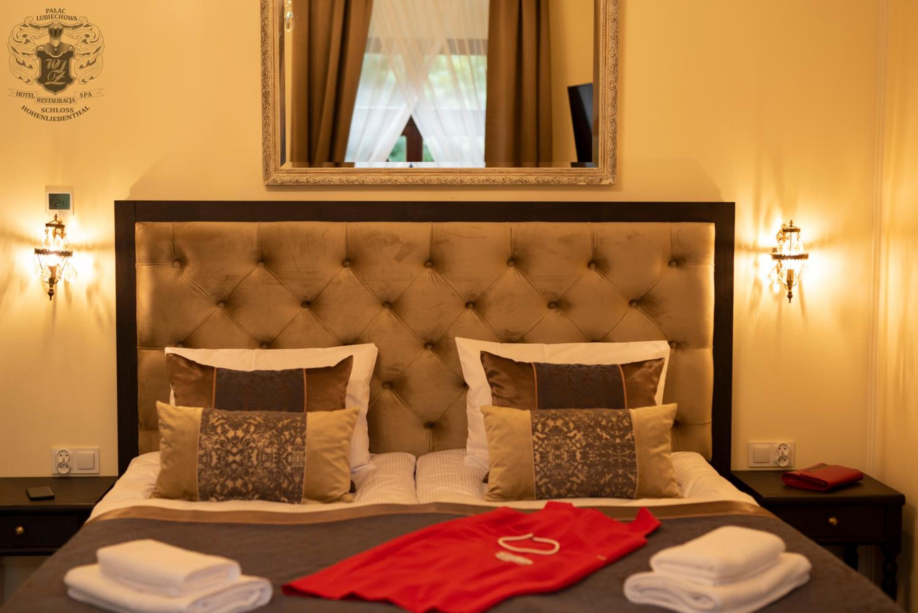 Double or Twin Room - Photo 9