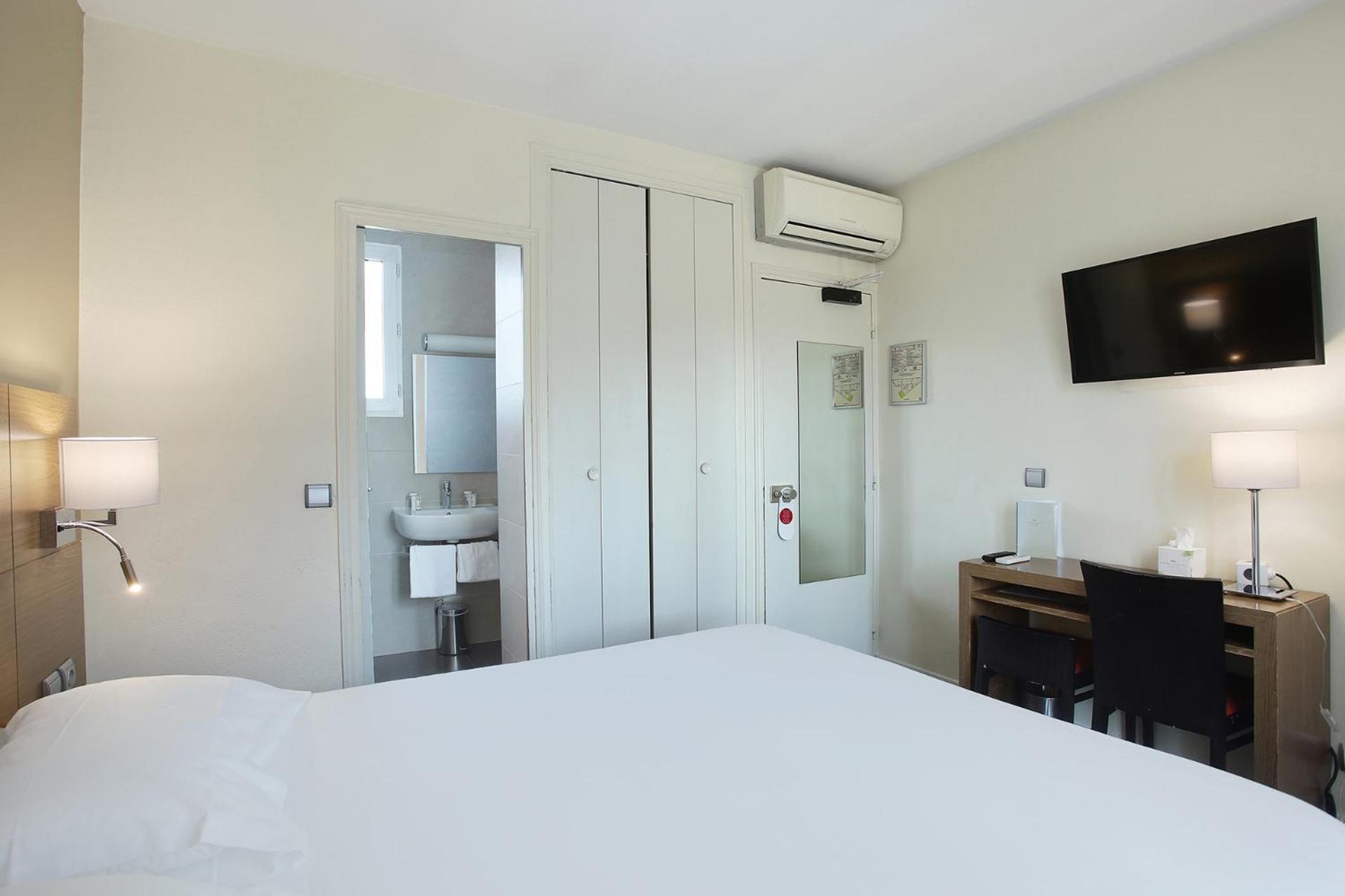 Double Room - Photo 3