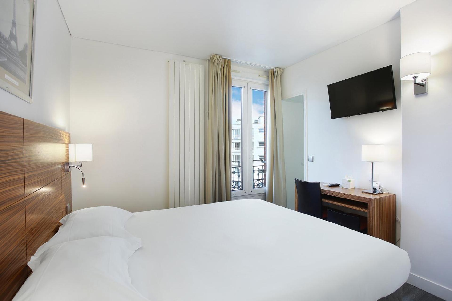 Double Room - Photo 1