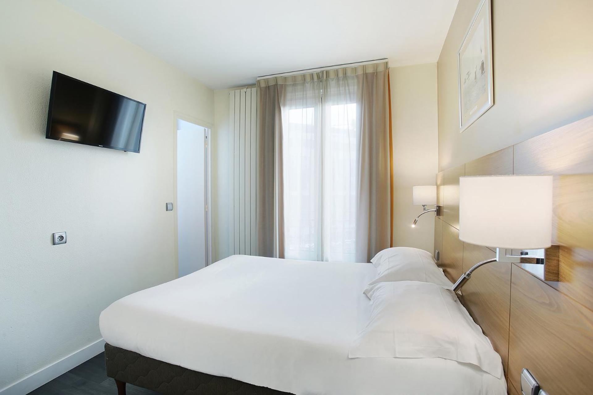 Double Room - Photo 8