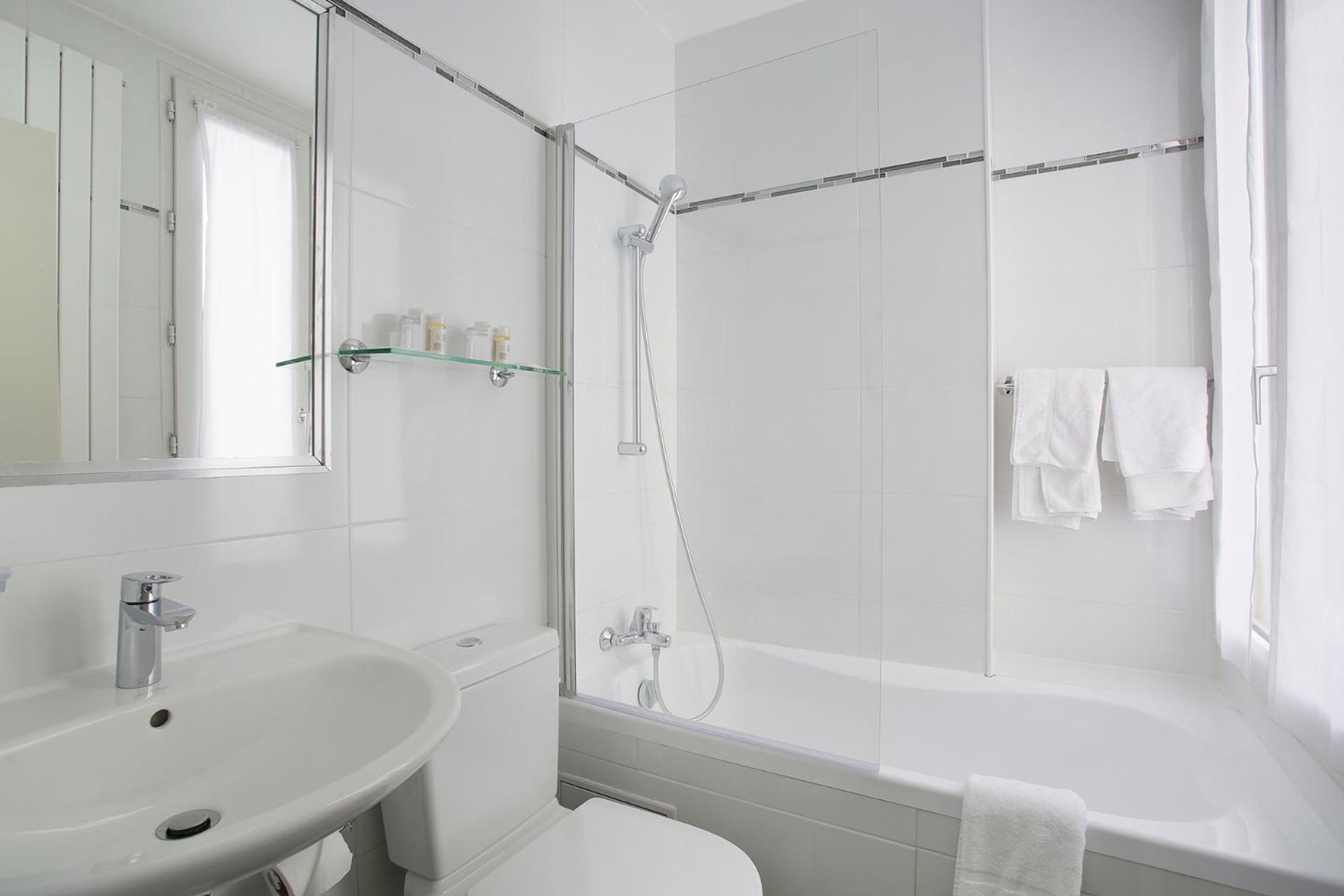 Double Room - Photo 7
