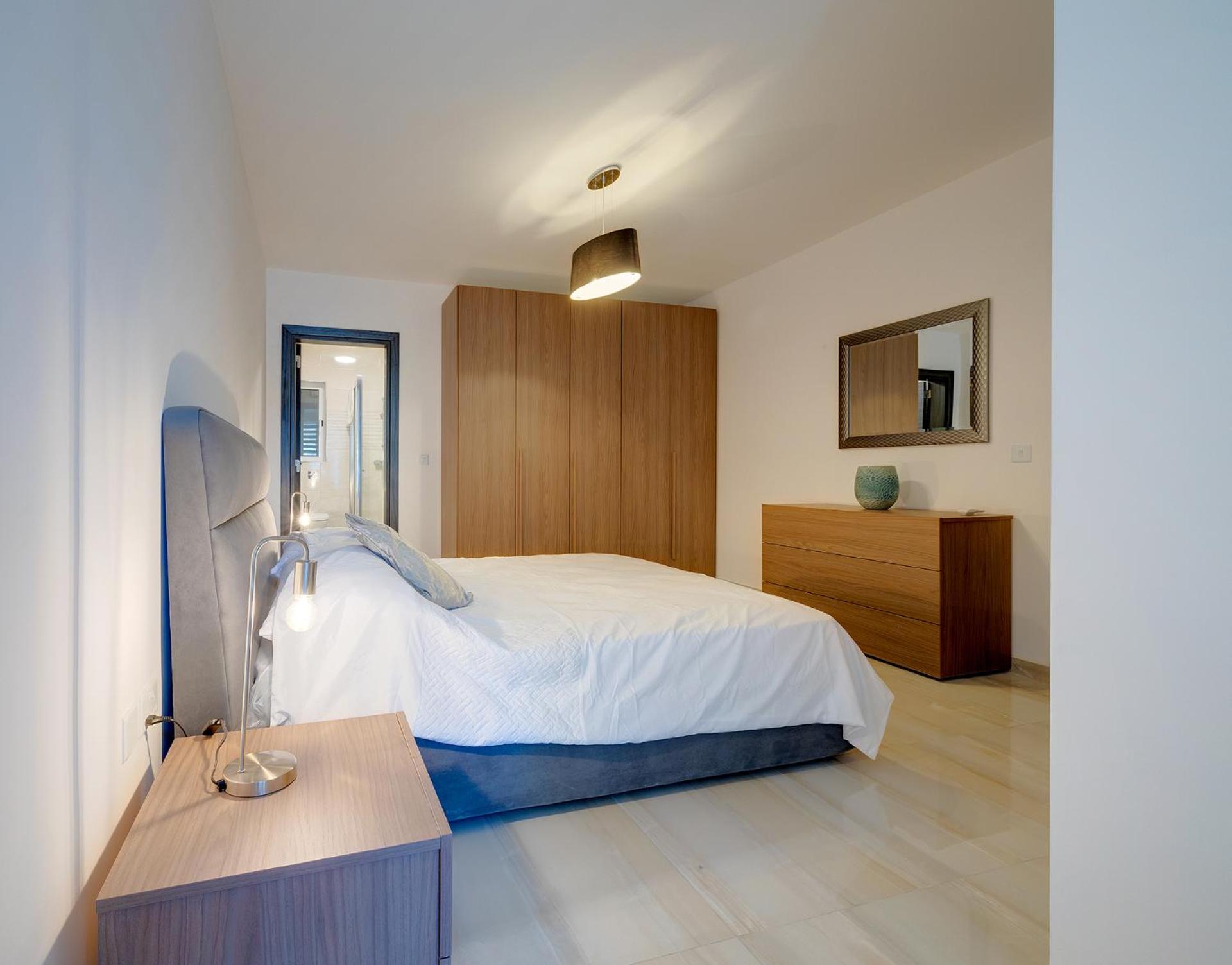 Two-Bedroom Apartment - Photo 2