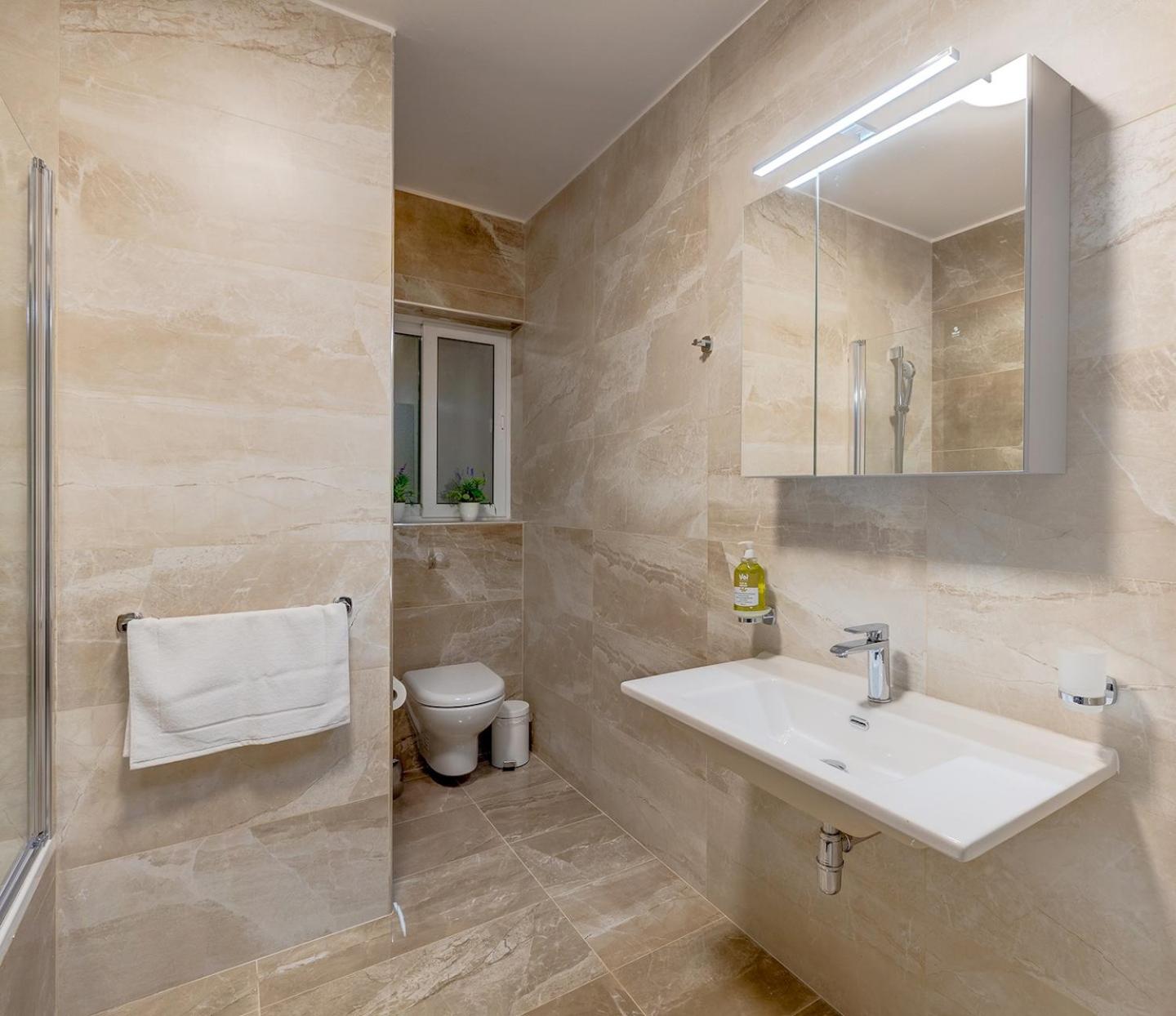 Two-Bedroom Apartment - Photo 30