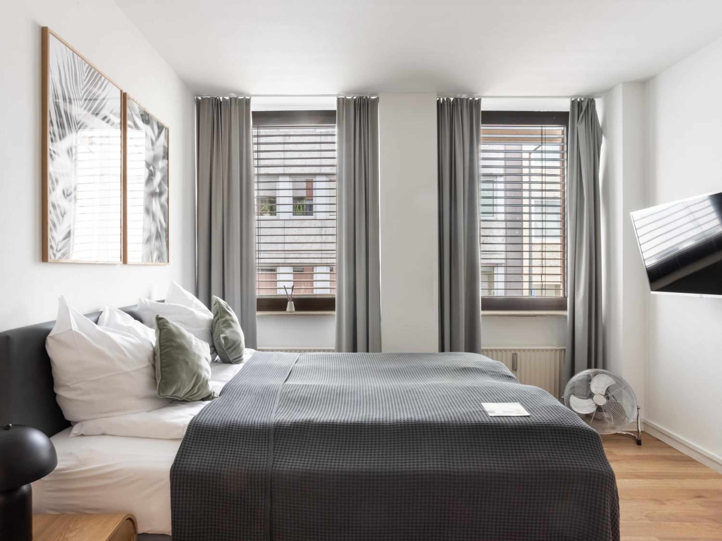 Suite L - Photo 5