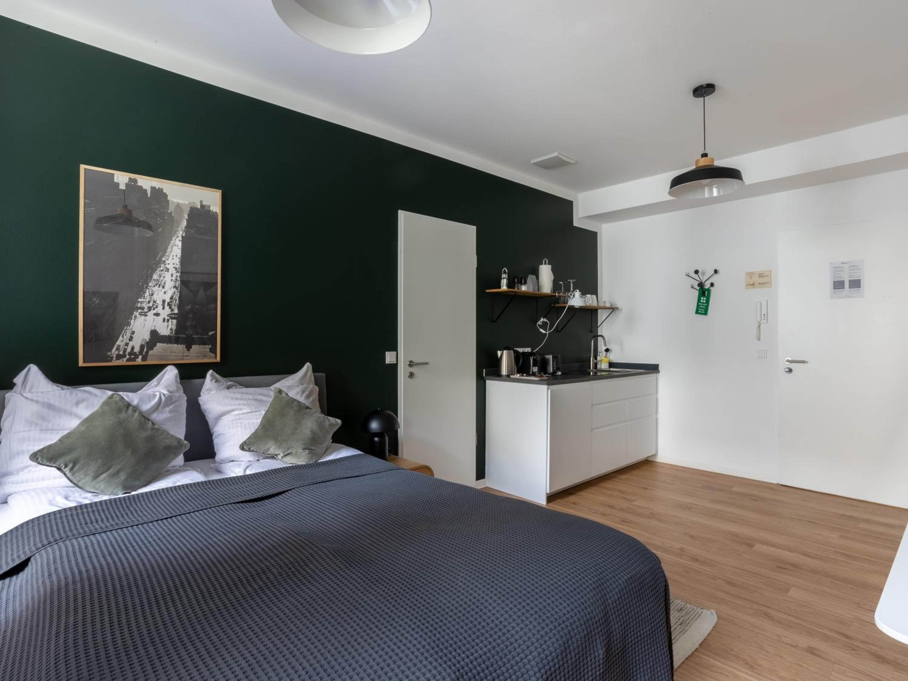 Suite L - Photo 8