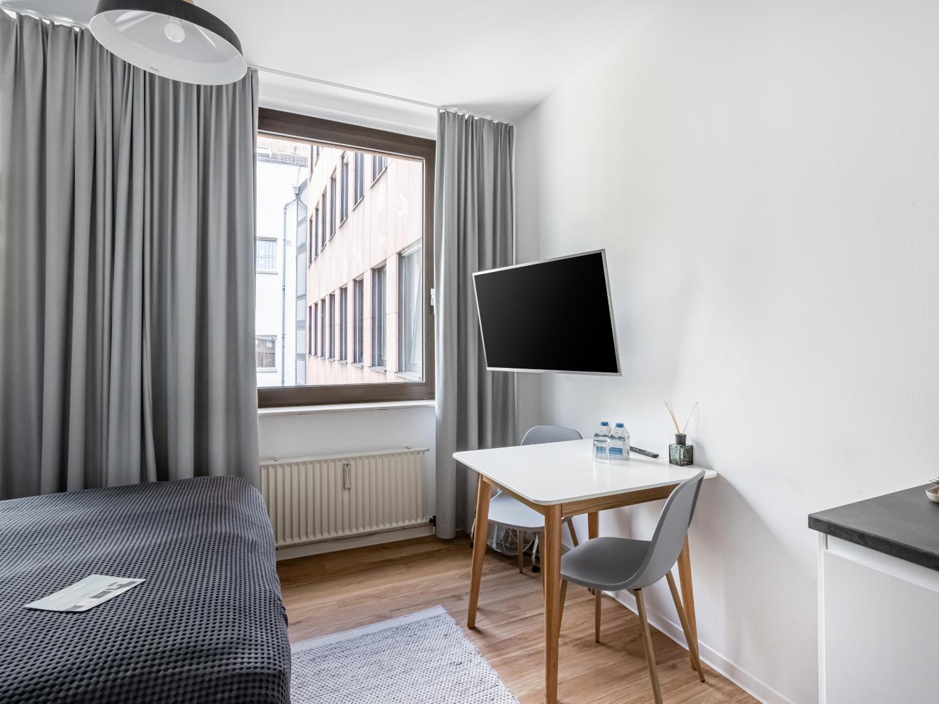 Suite M photo 2