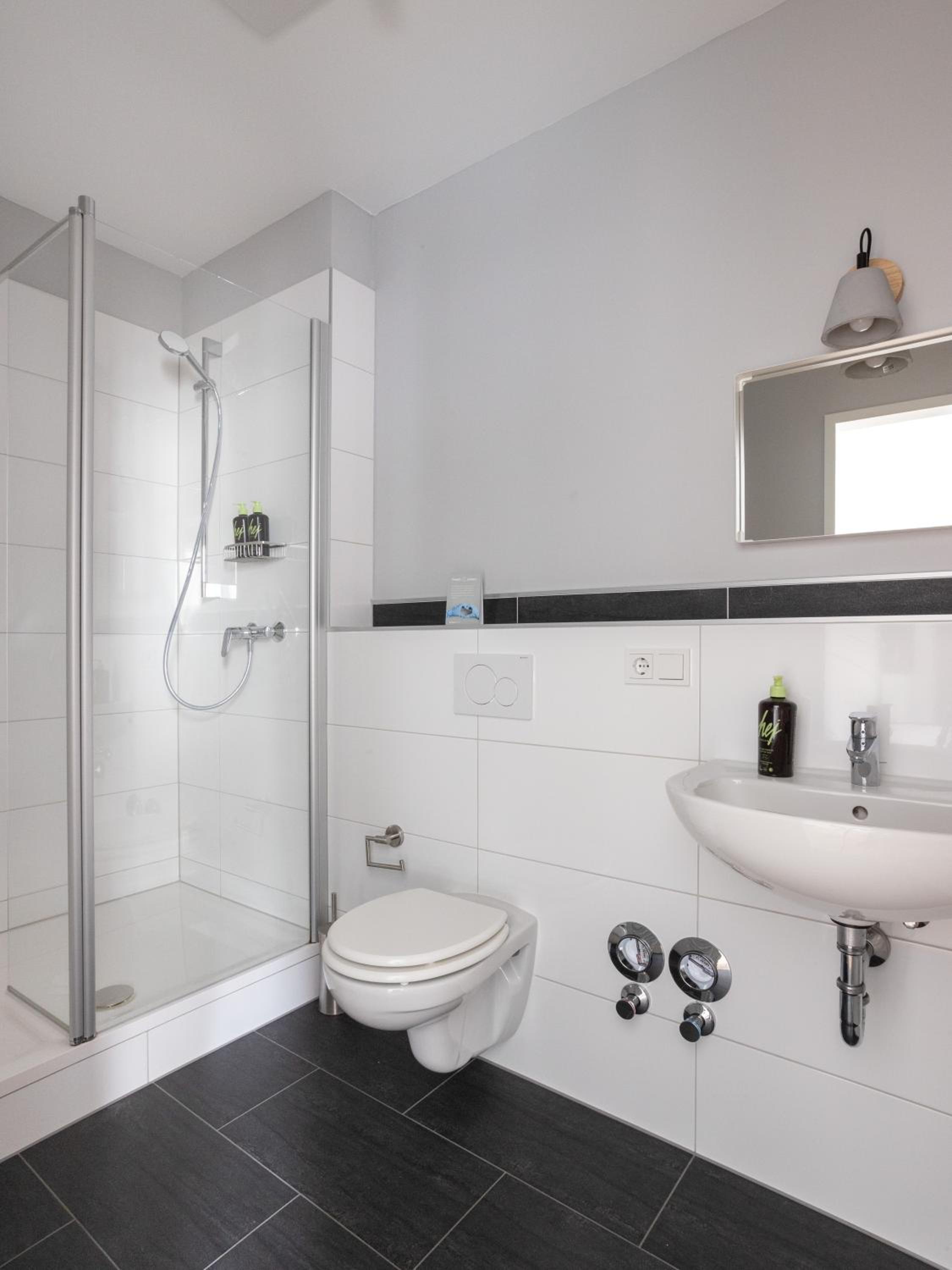 Suite S photo 2