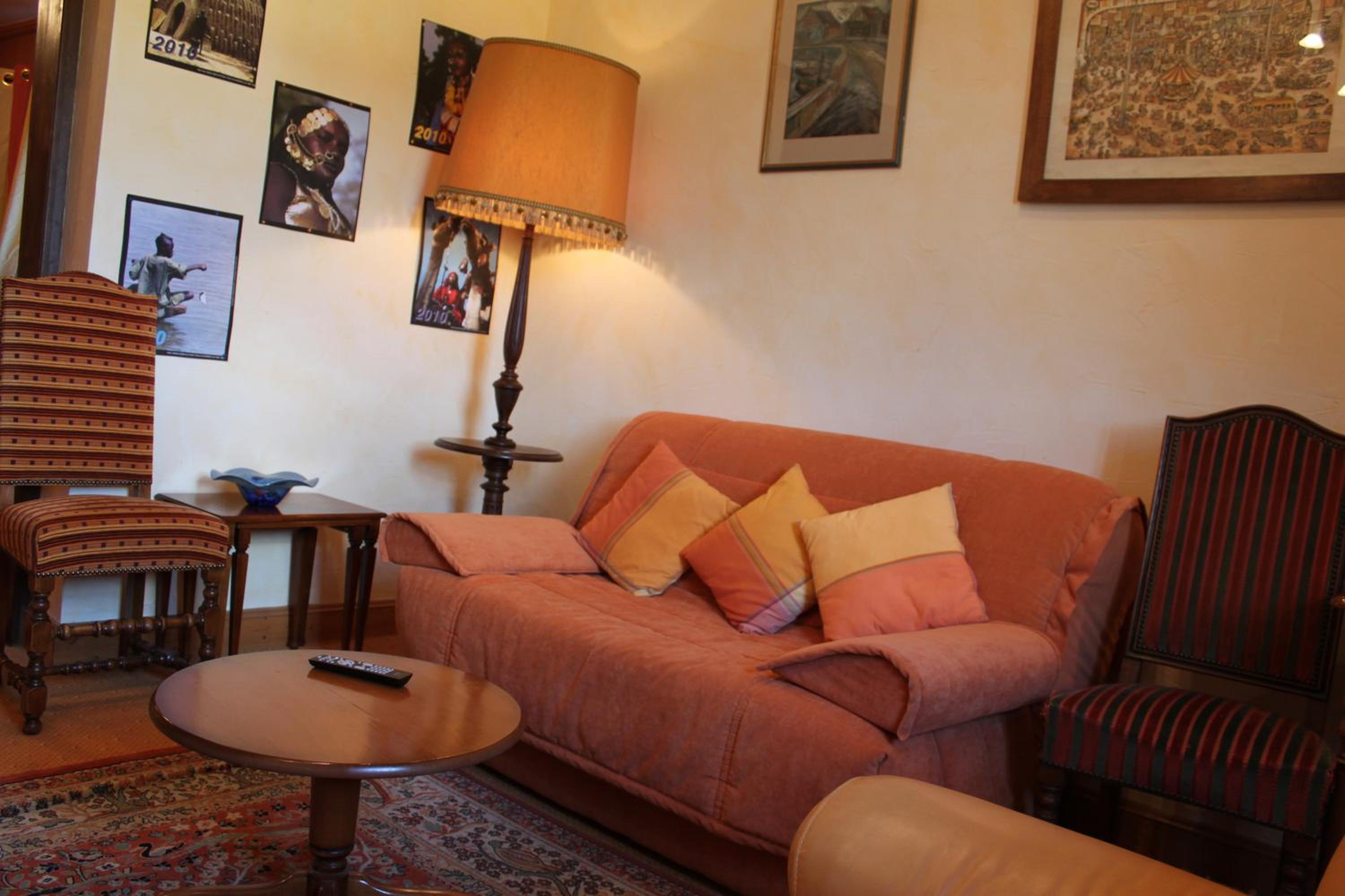 Suite - Photo 31