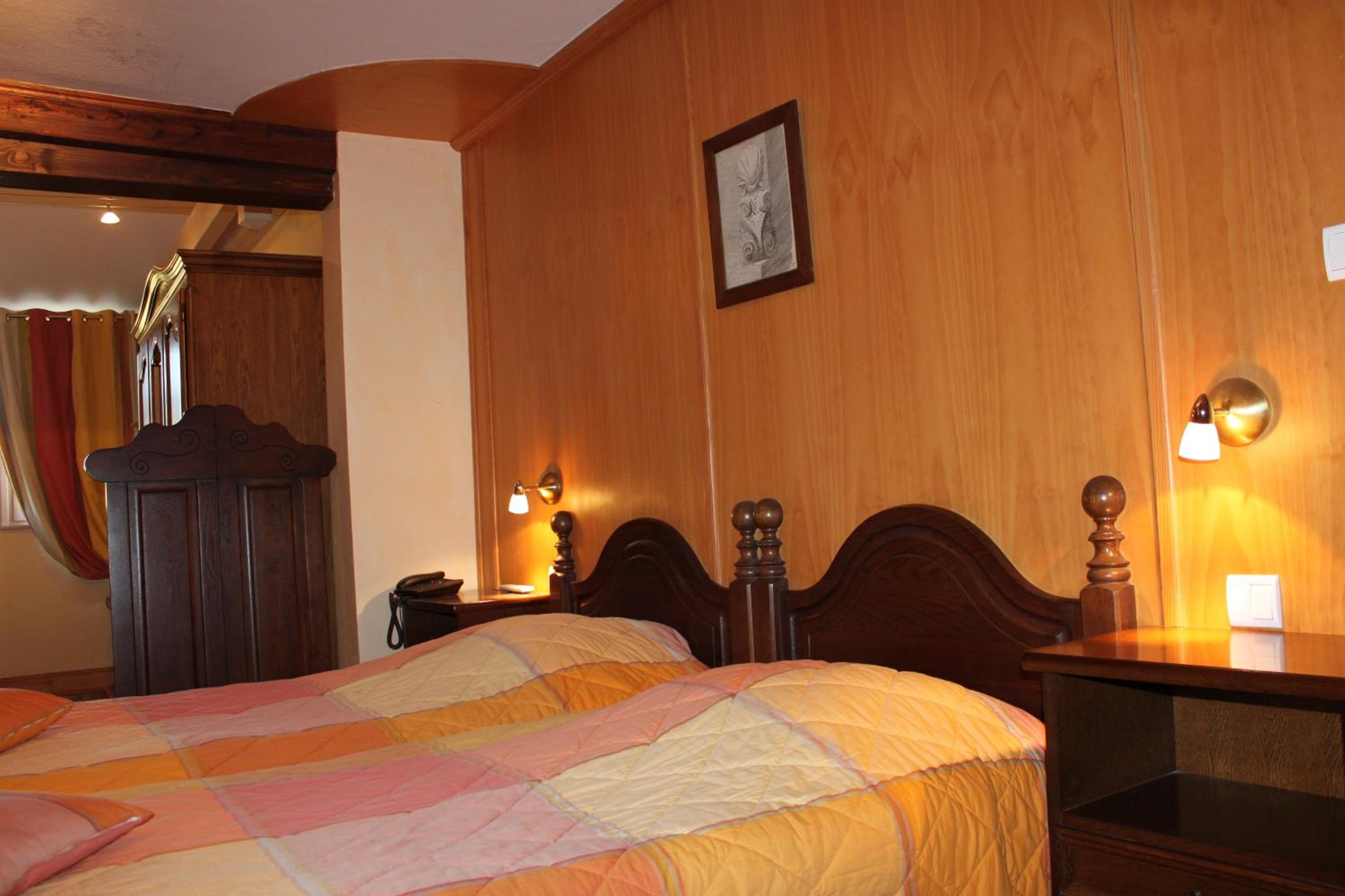 Suite - Photo 22