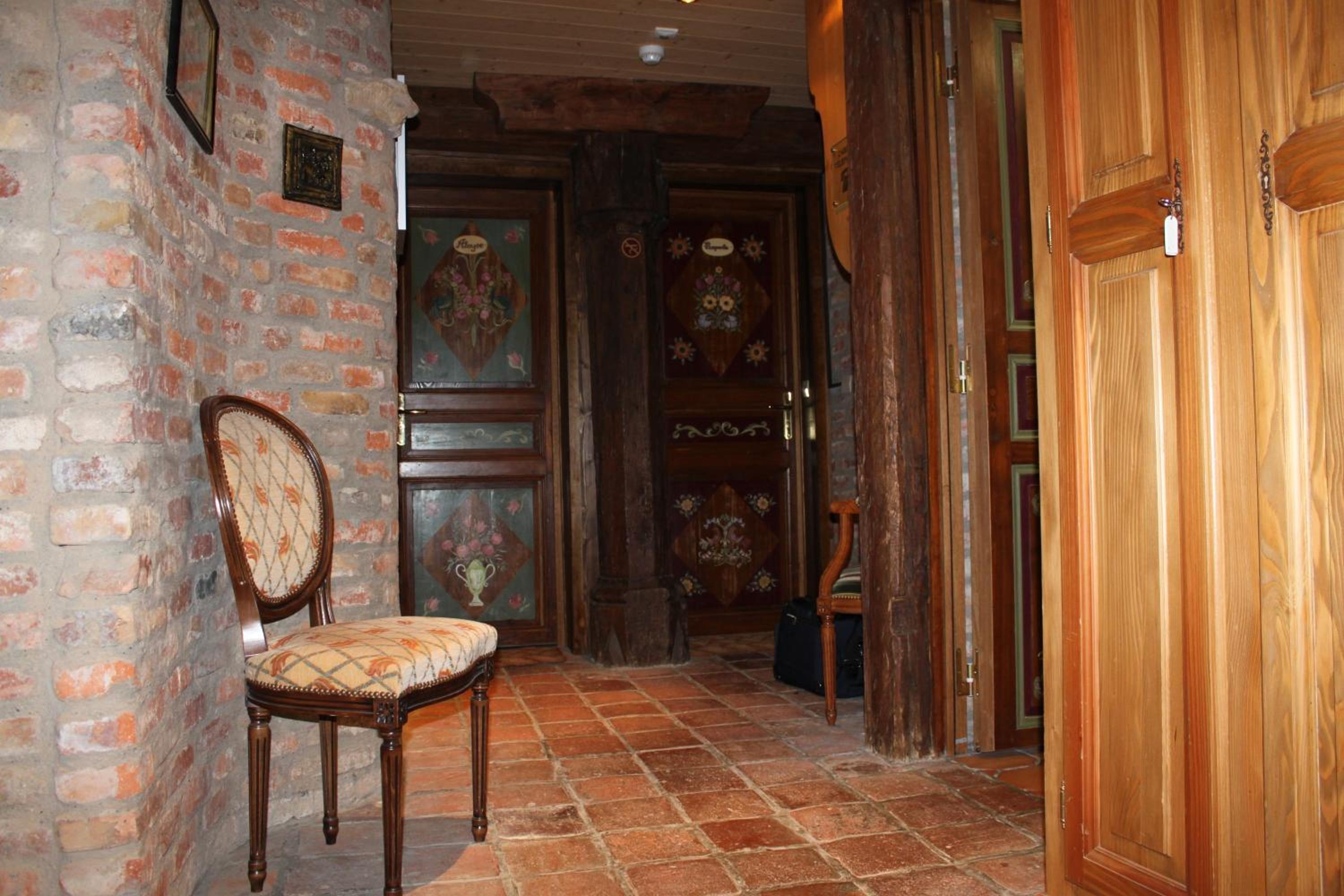 Double Room - Photo 11