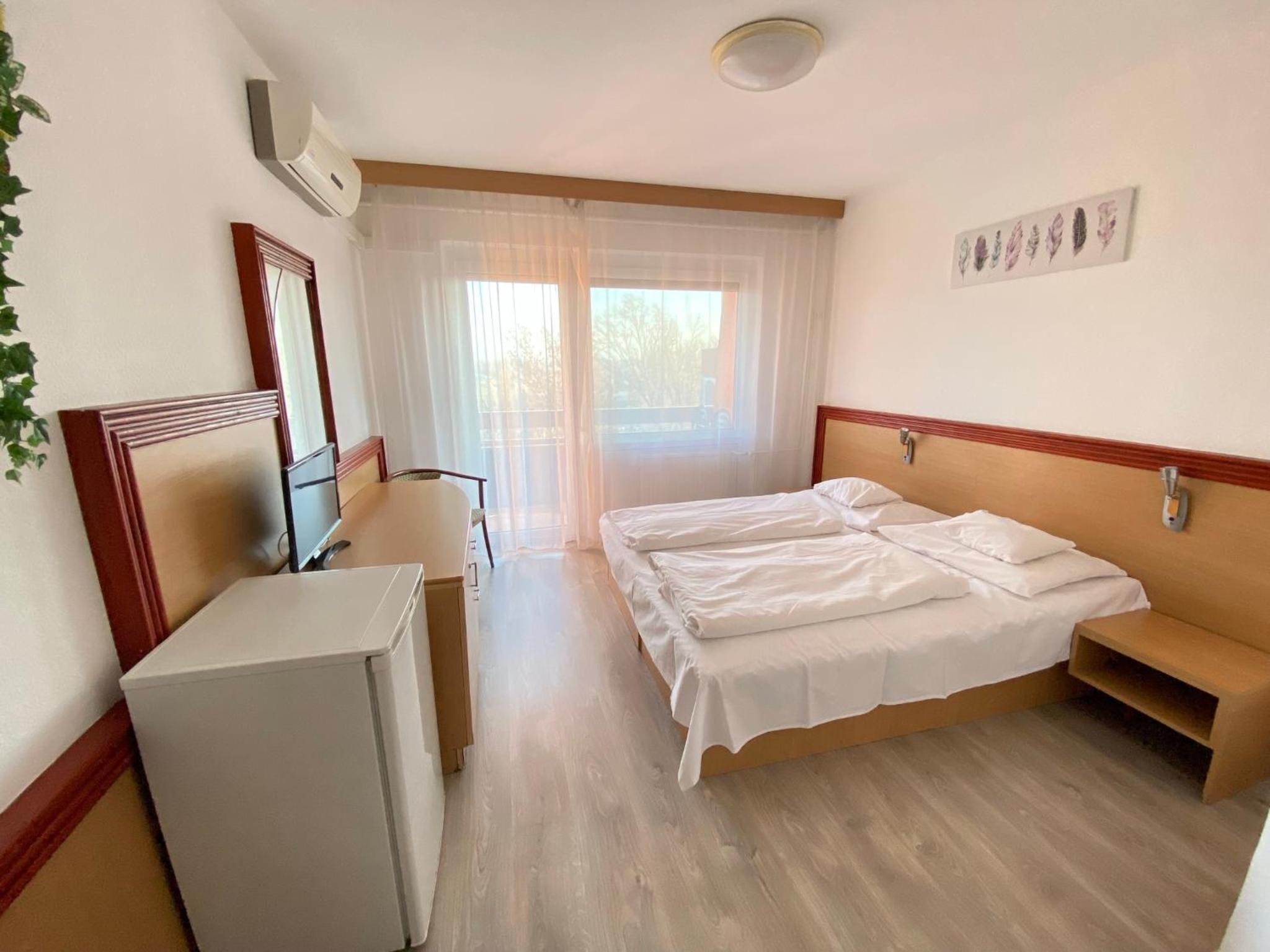 Superior Double or Twin Room - Photo 2