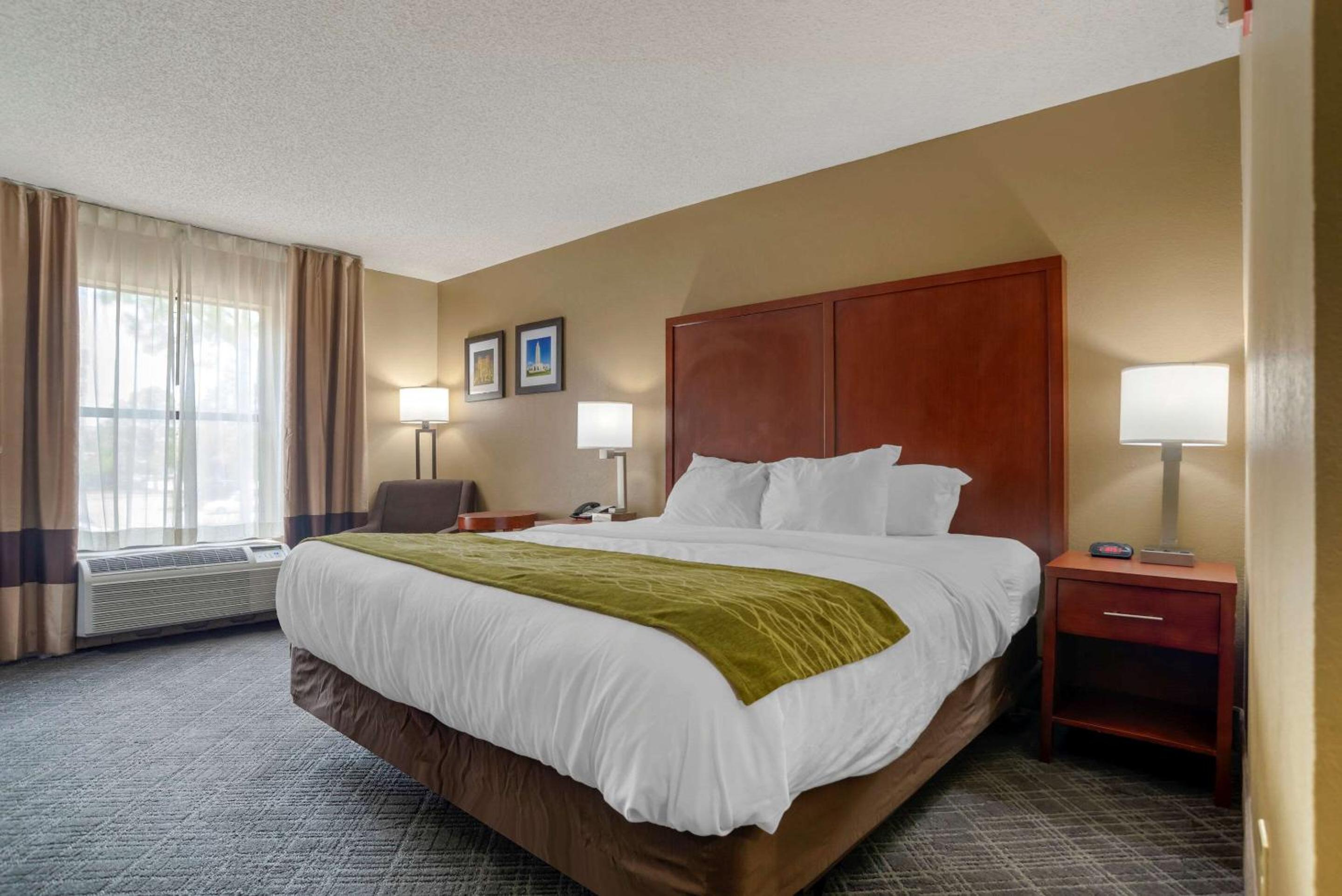 King Room - Disability Access - Non-Smoking - Photo 1