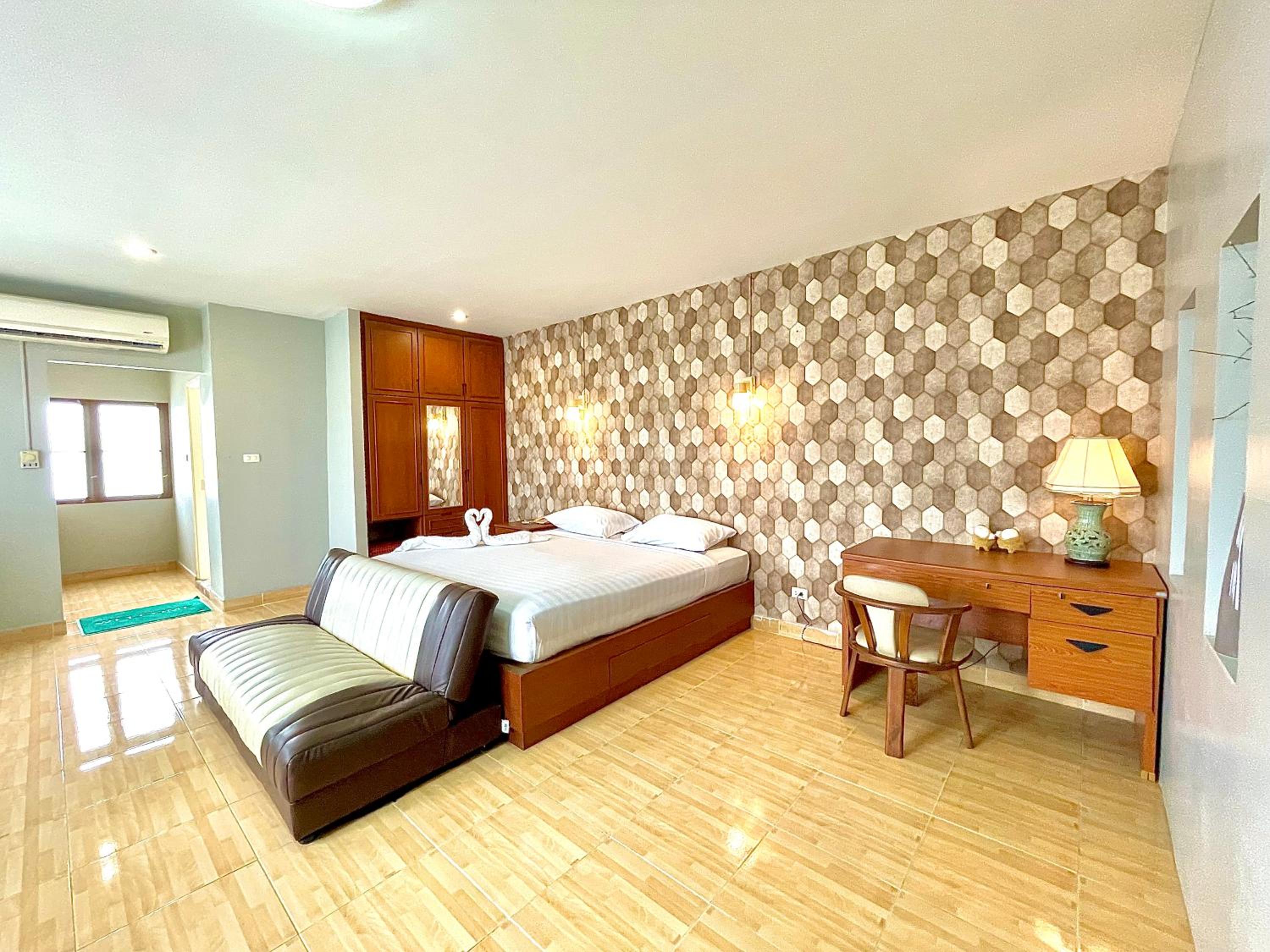 Superior Triple Room - Photo 3