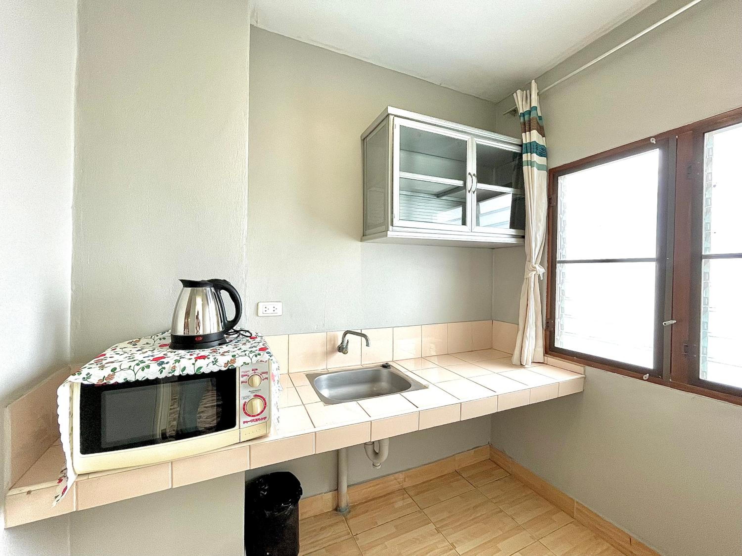 Standard Double or Twin Room - Photo 18