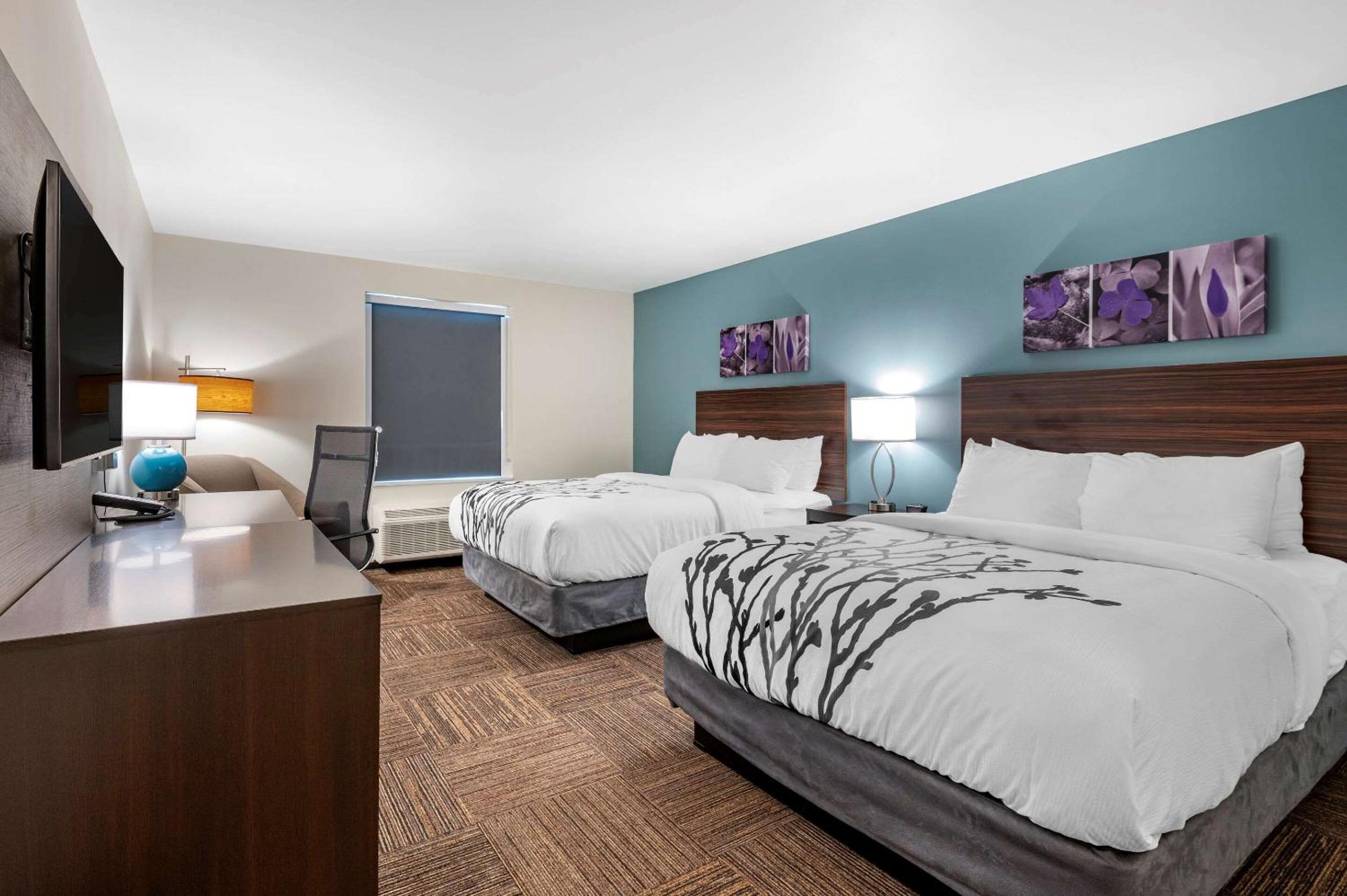 Standard Queen Room with Two Queen Beds - Non Smoking  - Photo 1