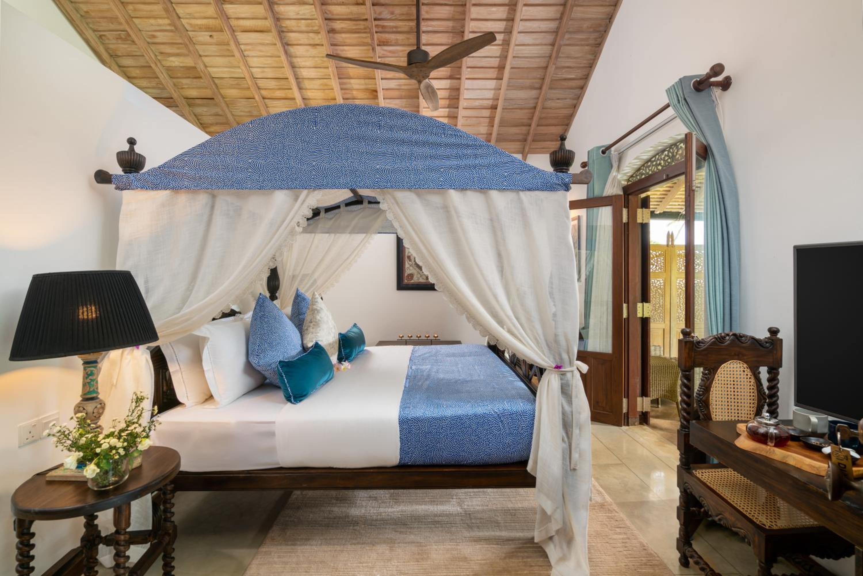 Deluxe Double Room with Sea View - Early Check-in & Late Check-out (12 NOON & 2 PM on Subject to availability), Kids under 5 years stay and dine for FREE & Free Upgrade (on availability) photo 3