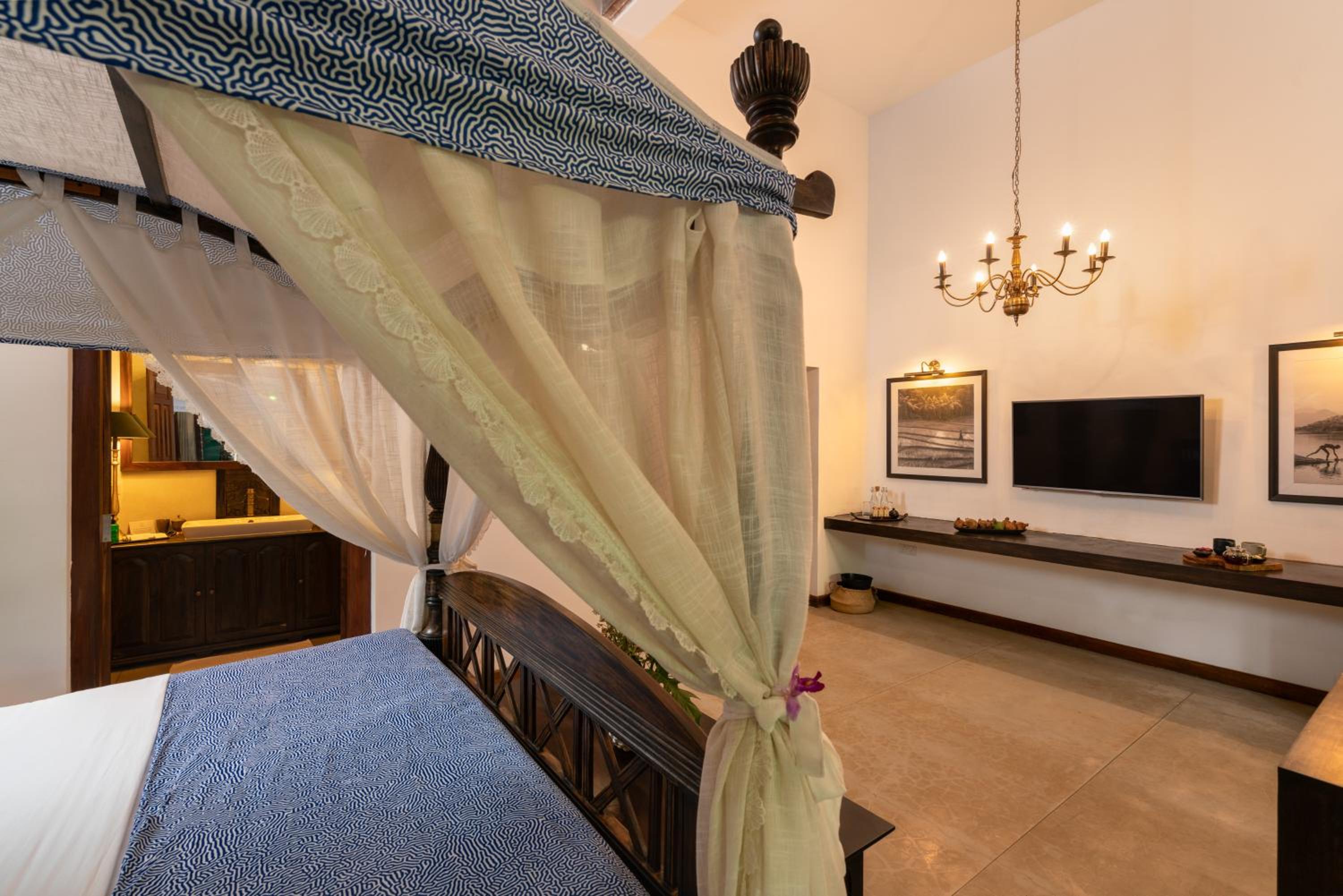 Deluxe Double Room with Garden View - Early Check-in & Late Check-out (12 NOON & 2 PM on Subject to availability), Kids under 5 years stay and dine for FREE & Free Upgrade (on availability)