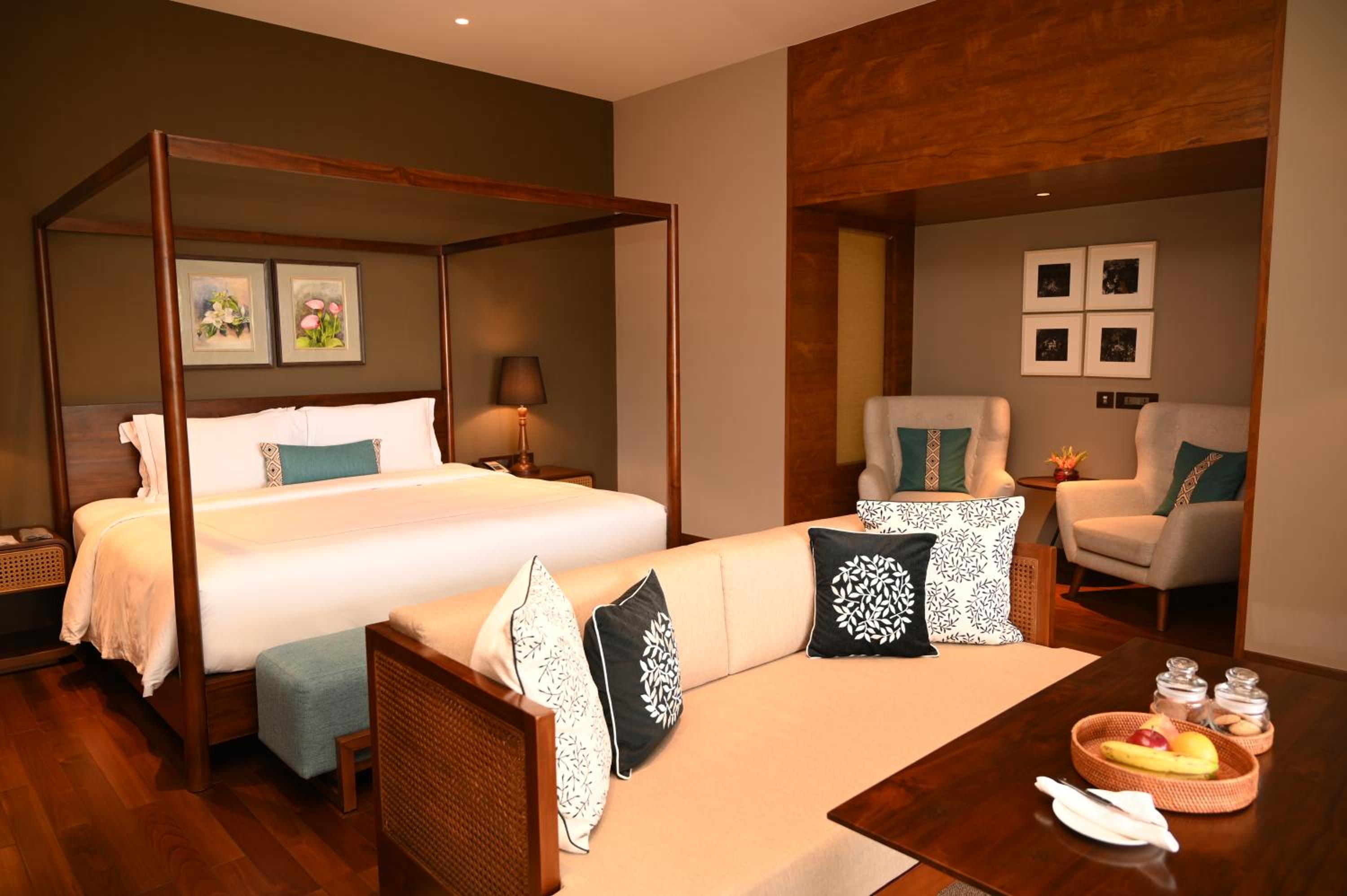 1 Bedroom Villa Suite With Balcony at Taj Chia Kutir Resort & Spa Darjeeling 1 Bedroom Villa Suite With Balcony at Taj Chia Kutir Resort & Spa Darjeeling