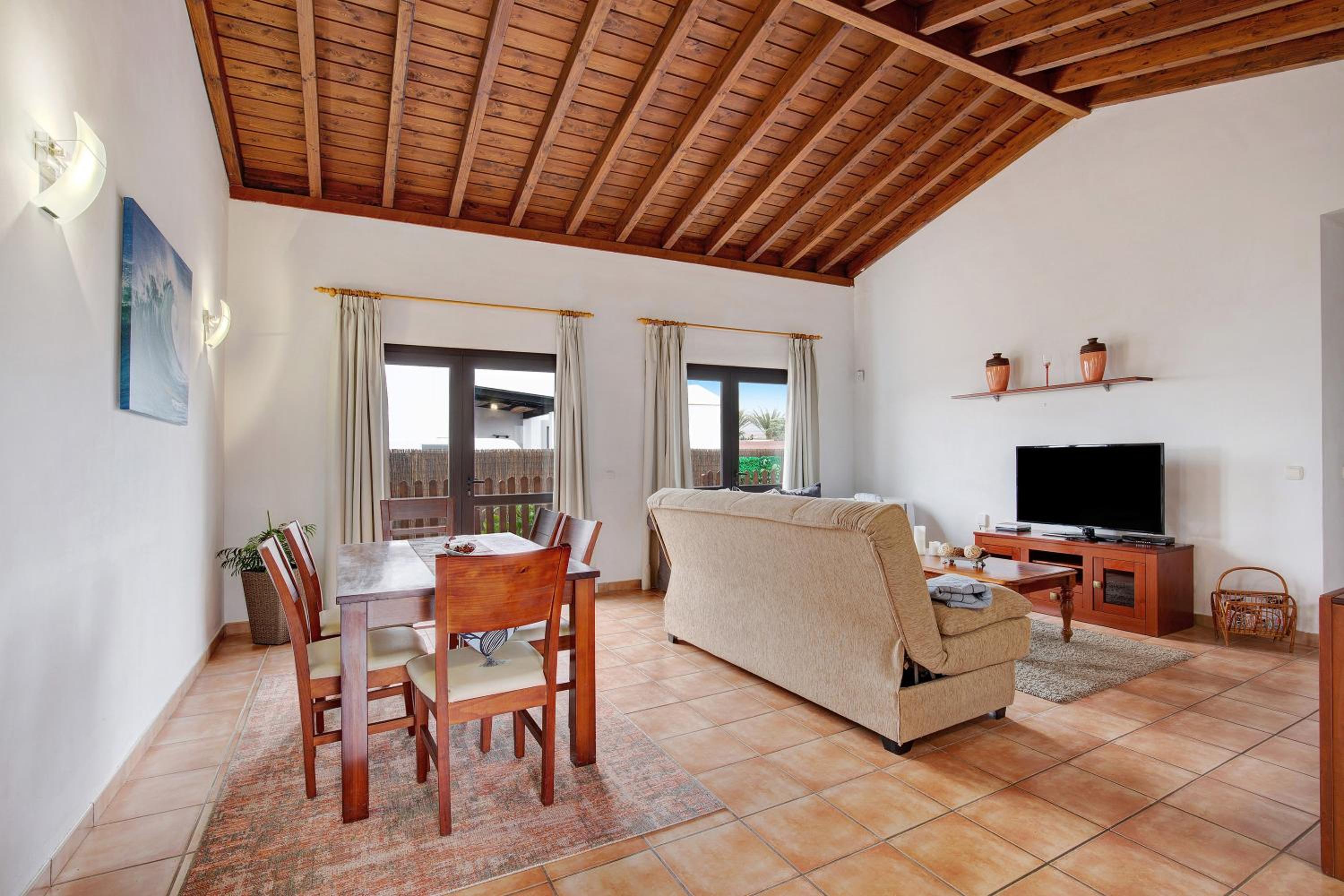 Villa with Garden View - Photo 10