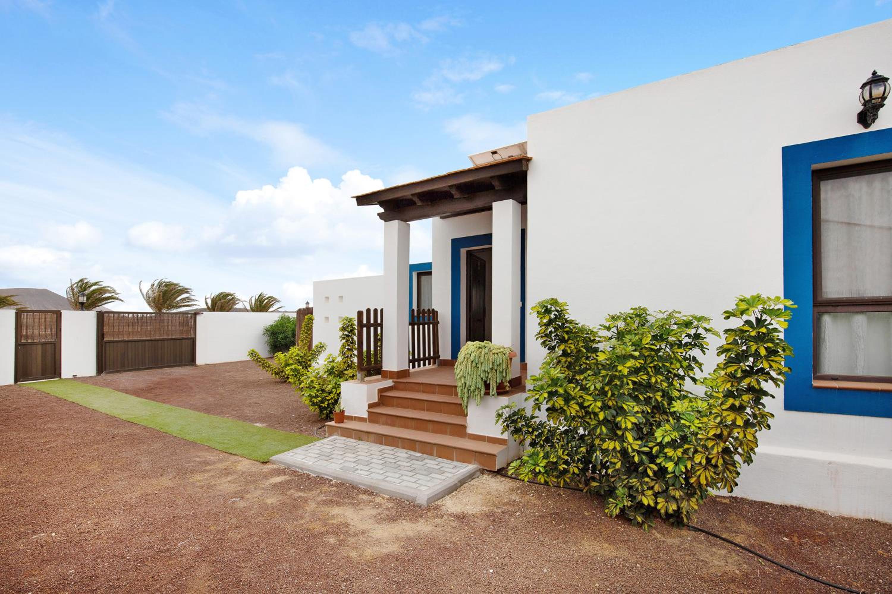 Villa with Garden View - Photo 17