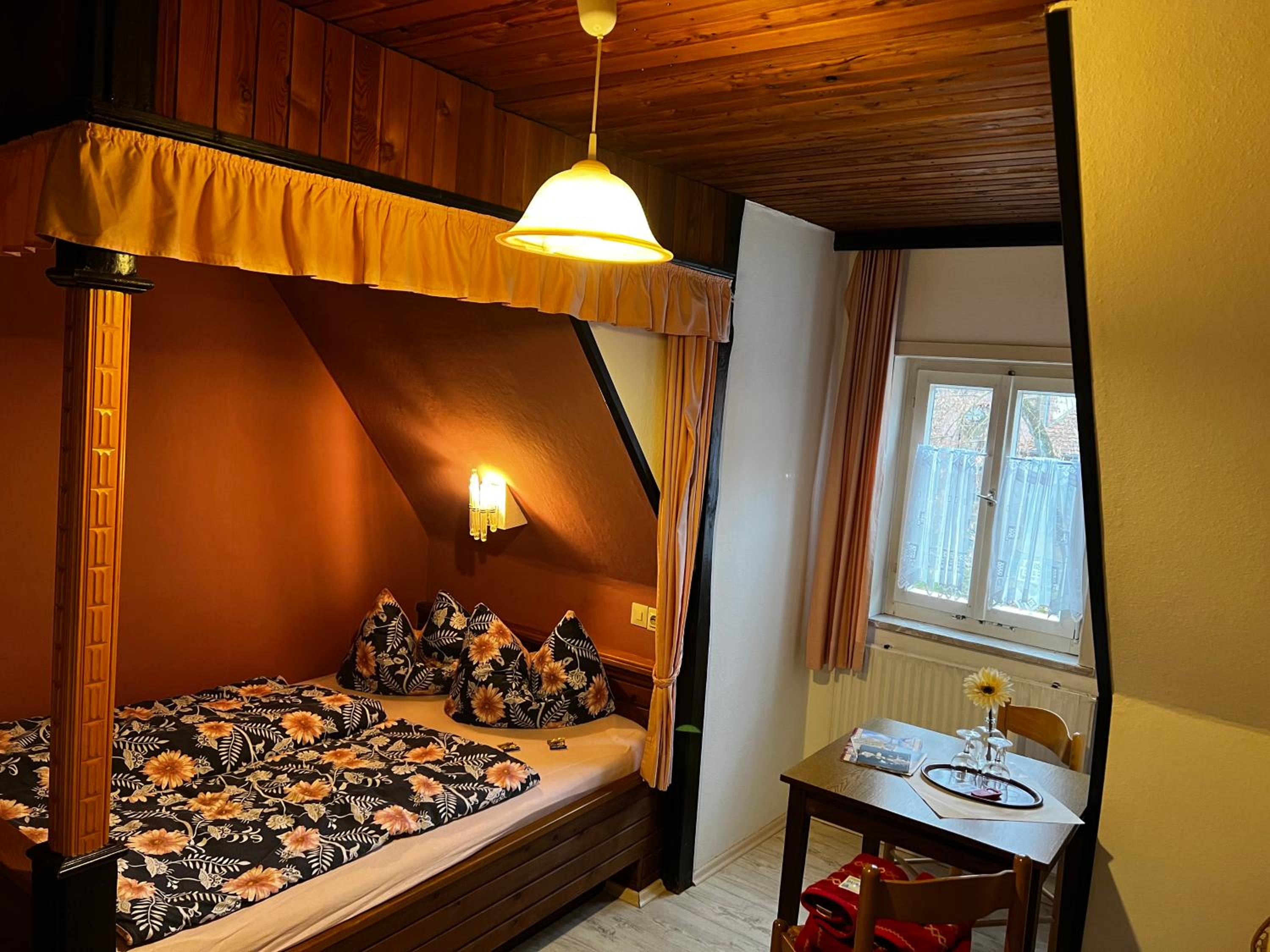 Budget Double Room - Photo 1