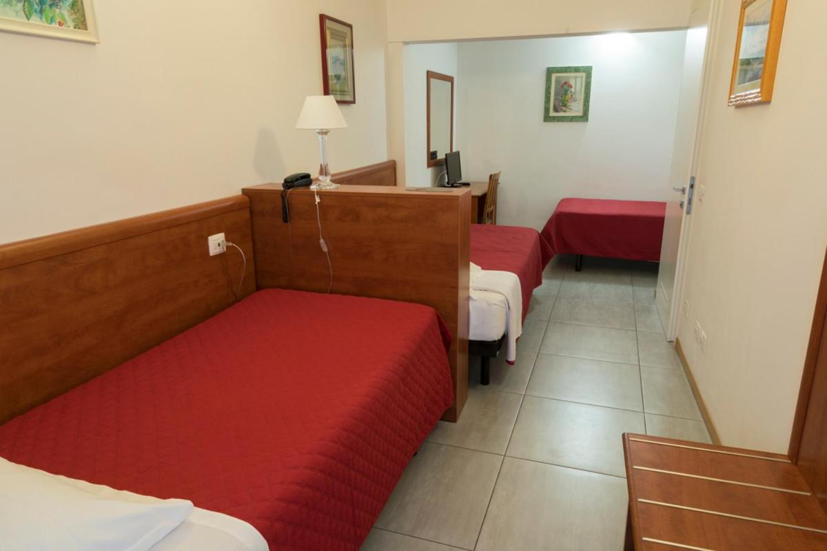 Triple Room - Photo 5